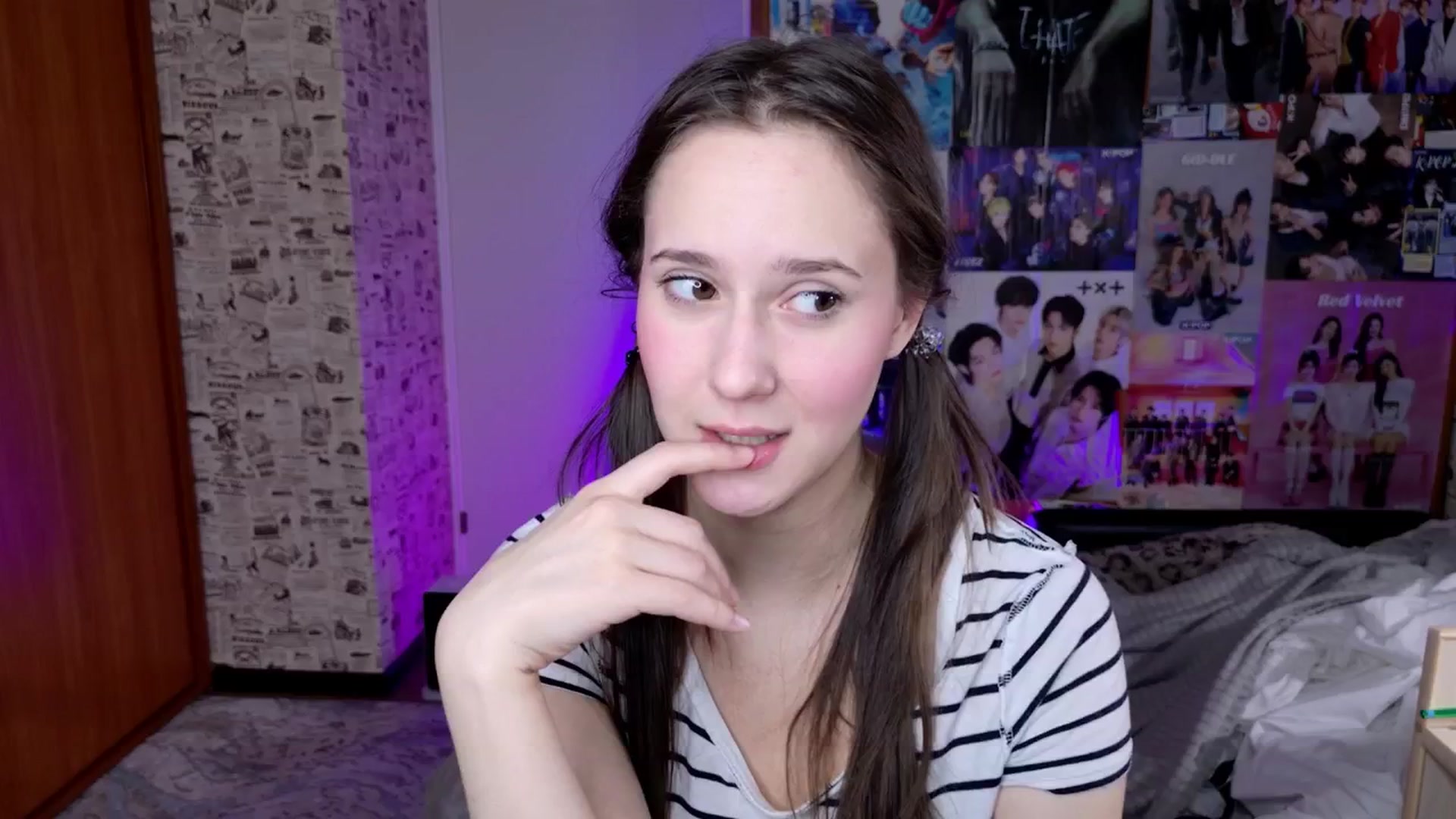 Gallery image thumbnail from LucyRosen's myfreecams stream on, 11/26/2025, 17:13 image 9 of 20