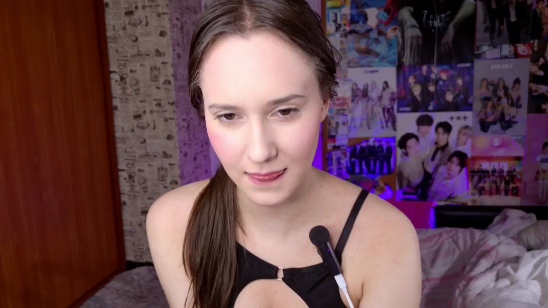 Gallery image thumbnail from LucyRosen's myfreecams stream on, 12/05/2025, 17:18 image 7 of 20