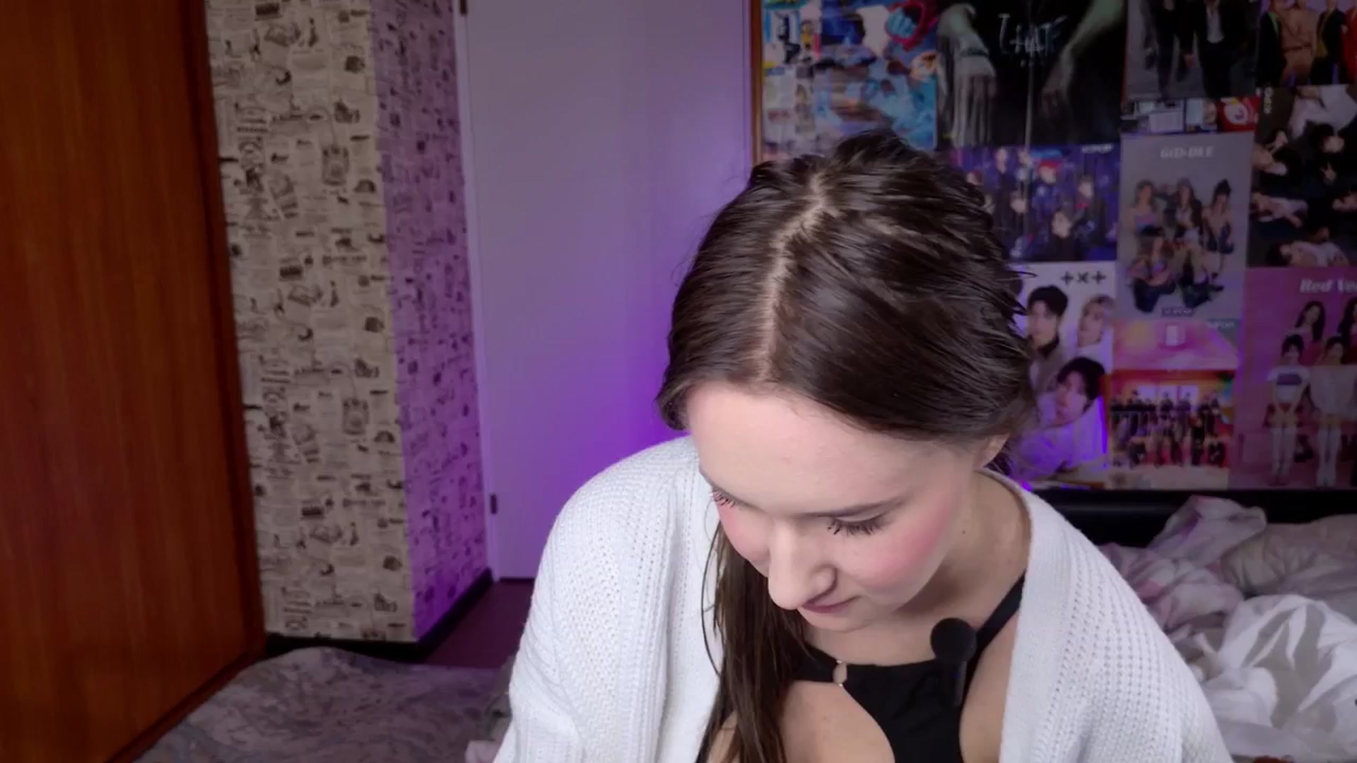 Gallery image thumbnail from LucyRosen's myfreecams stream on, 12/05/2025, 17:18 image 17 of 20