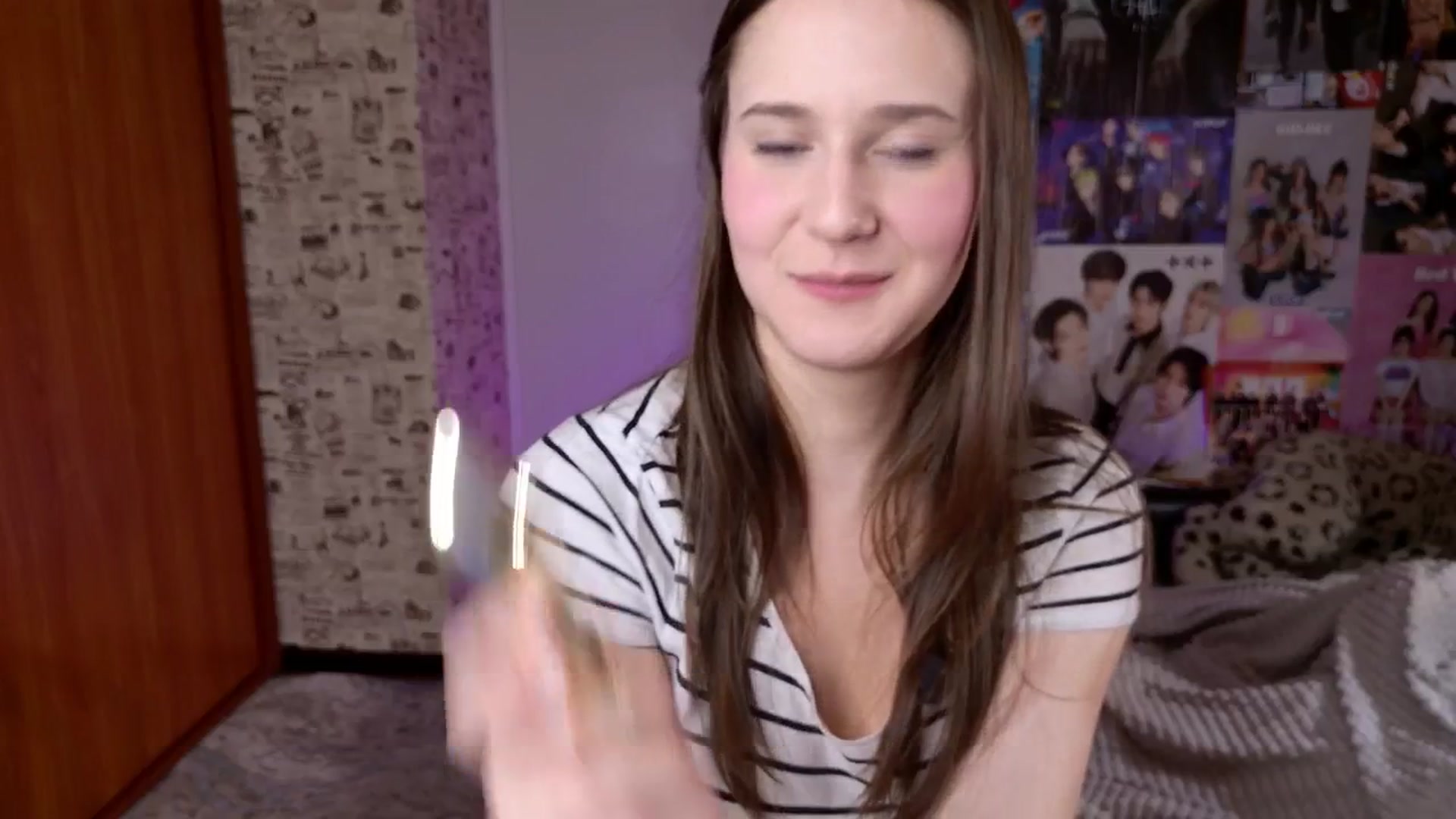 Gallery image thumbnail from LucyRosen's myfreecams stream on, 12/08/2025, 12:32 image 16 of 20