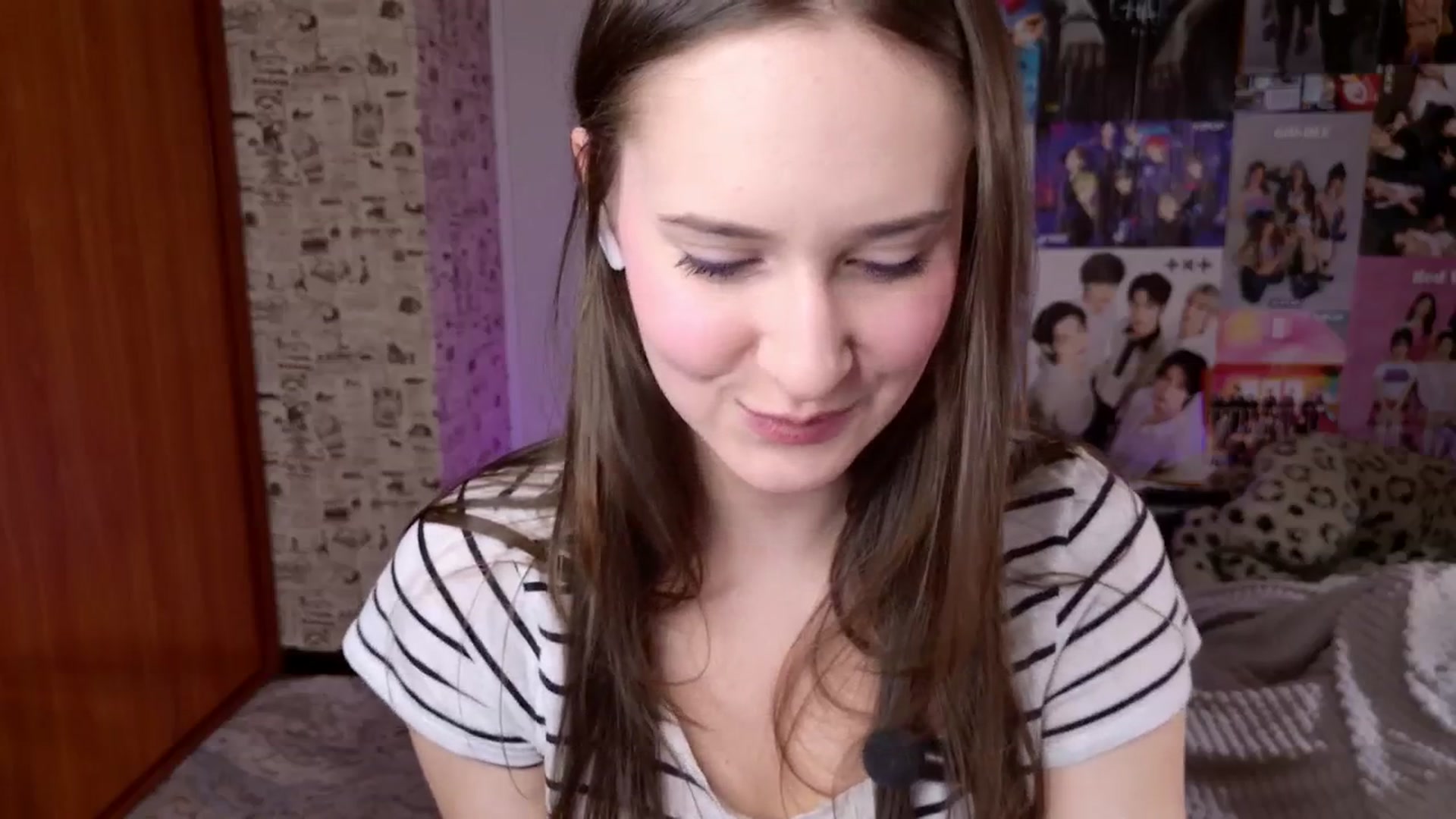 Gallery image thumbnail from LucyRosen's myfreecams stream on, 12/08/2025, 12:32 image 6 of 20