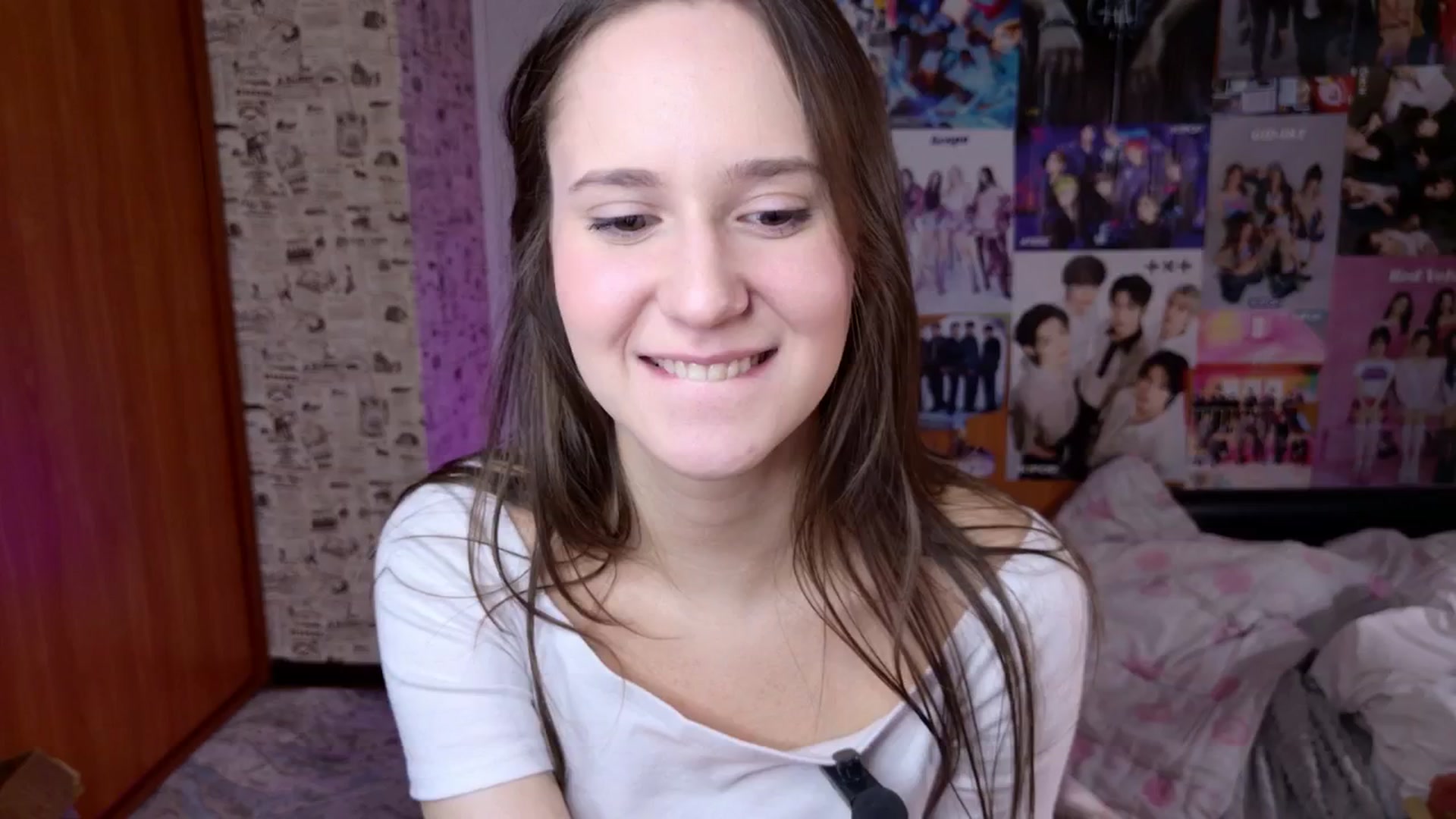 Gallery image thumbnail from LucyRosen's myfreecams stream on, 12/17/2025, 17:02 image 9 of 20