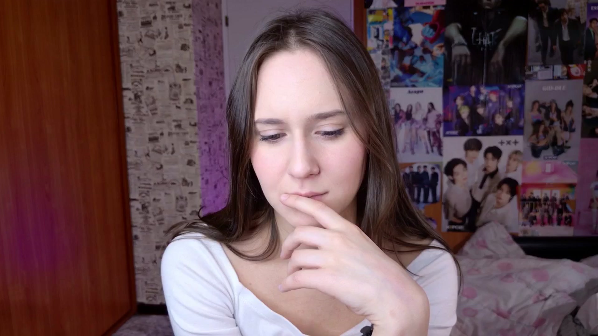 Gallery image thumbnail from LucyRosen's myfreecams stream on, 12/17/2025, 17:02 image 1 of 20