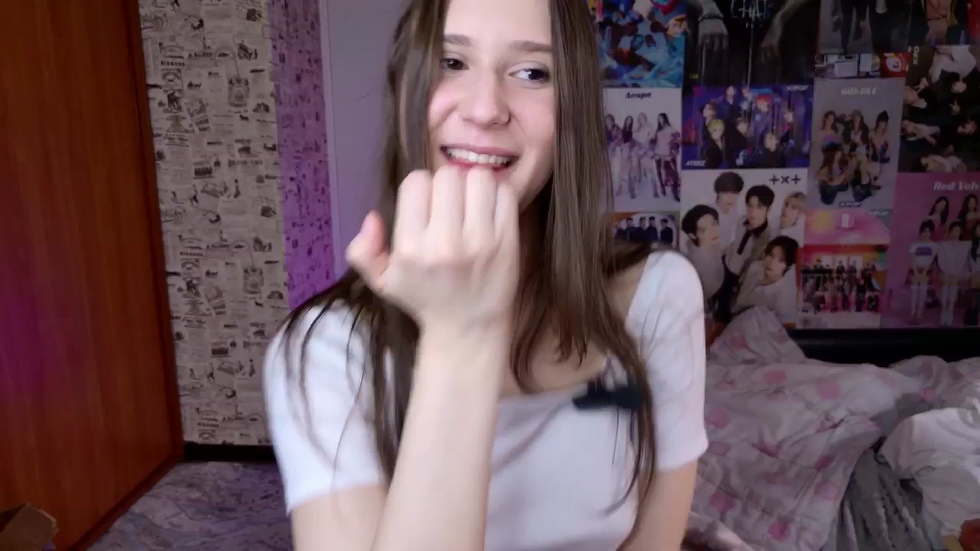 Gallery image thumbnail from LucyRosen's myfreecams stream on, 12/17/2025, 17:02 image 11 of 20