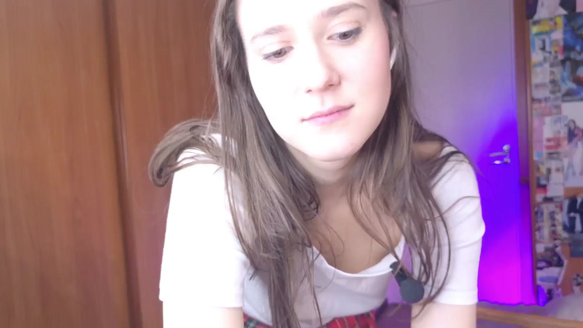 Gallery image thumbnail from LucyRosen's myfreecams stream on, 12/17/2025, 18:00 image 5 of 20