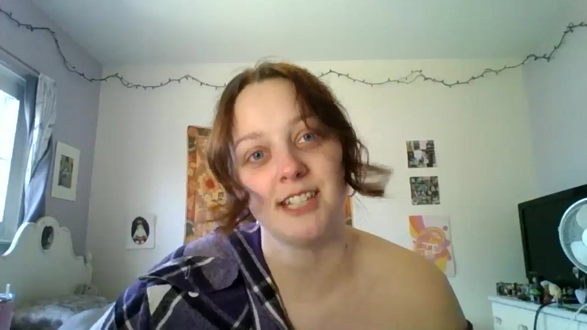 Gallery image thumbnail from LucySky's myfreecams stream on, 03/19/2026, 19:33 image 12 of 20