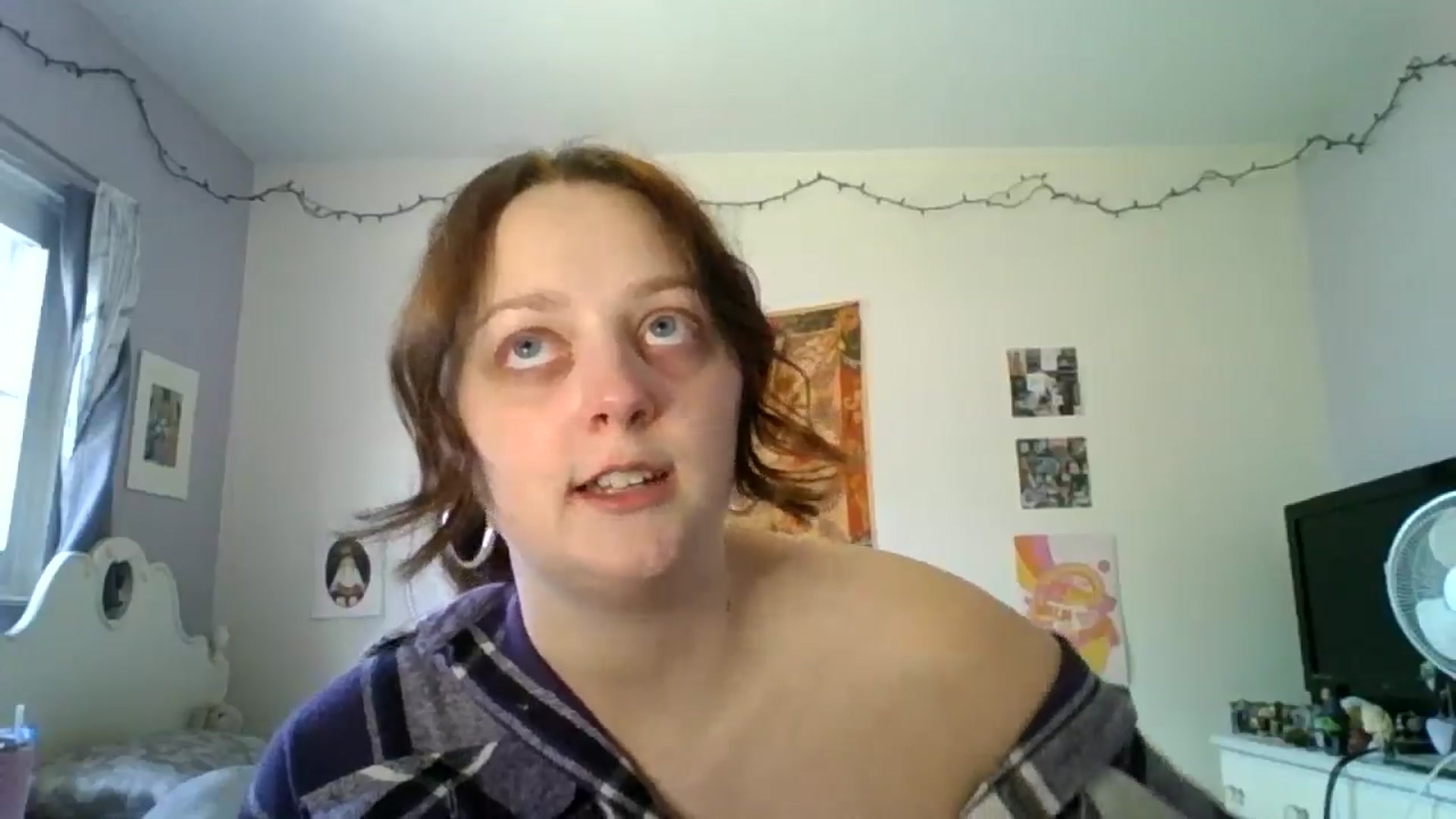 Gallery image thumbnail from LucySky's myfreecams stream on, 03/19/2026, 19:33 image 13 of 20