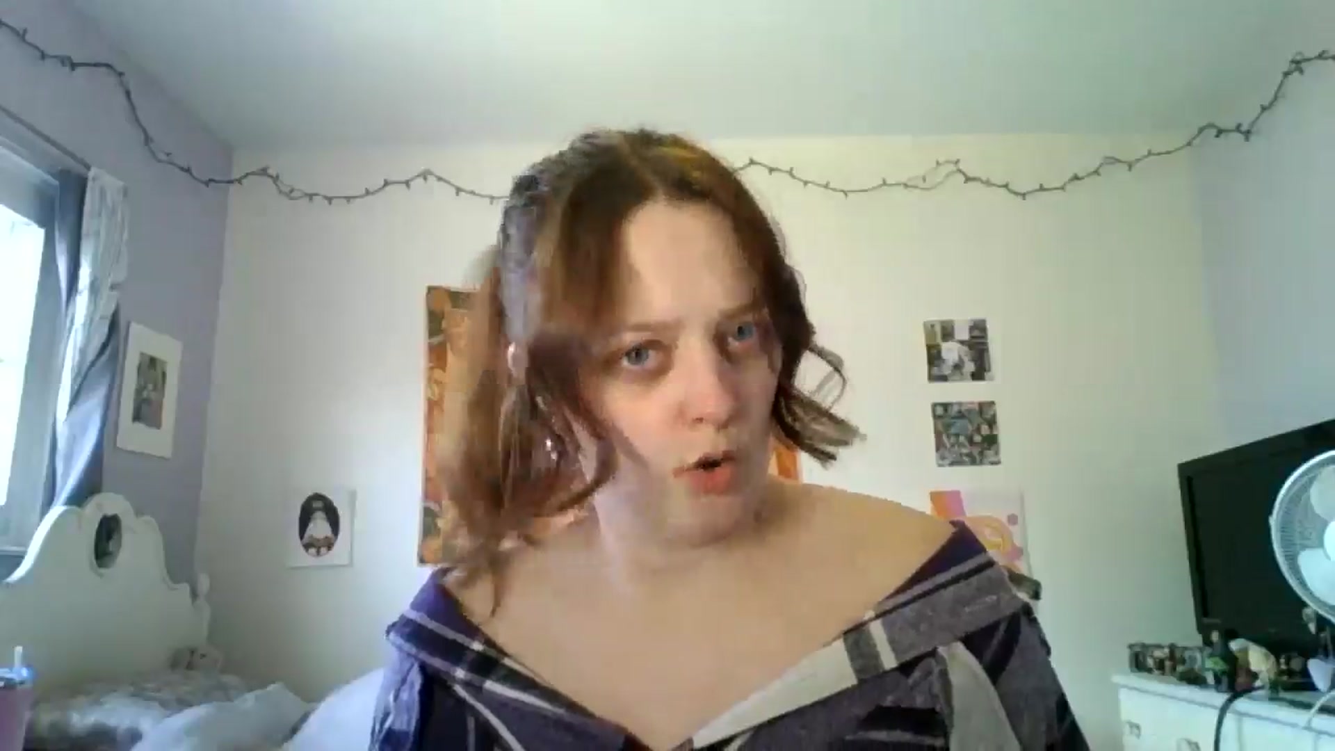 Gallery image thumbnail from LucySky's myfreecams stream on, 03/19/2026, 19:33 image 14 of 20