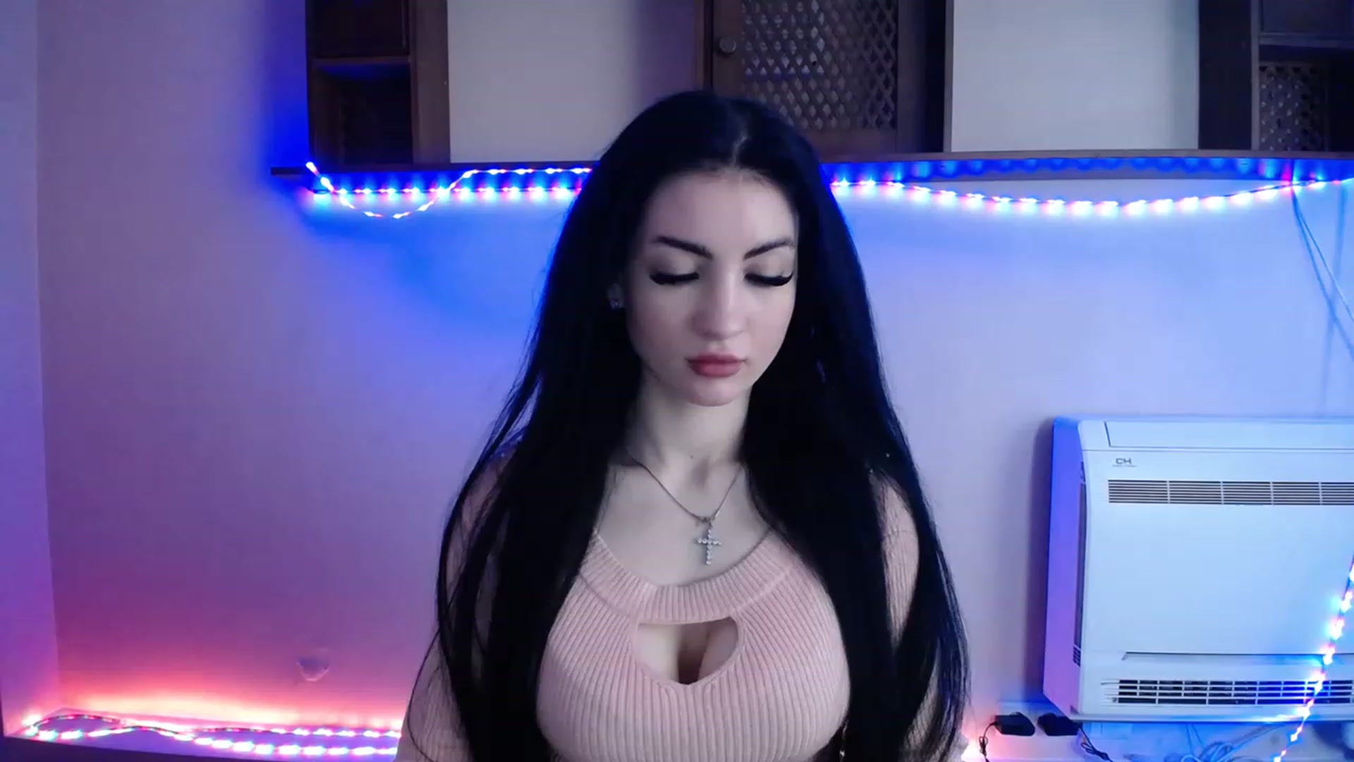 Gallery image thumbnail from LucyStar_'s myfreecams stream on, 11/15/2022, 16:22 image 12 of 20
