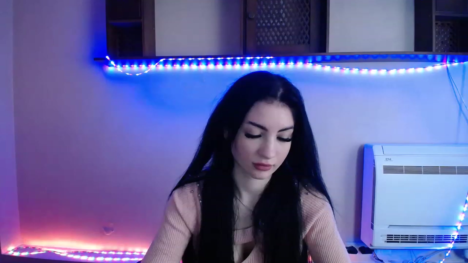 Gallery image thumbnail from LucyStar_'s myfreecams stream on, 11/15/2022, 16:22 image 18 of 20