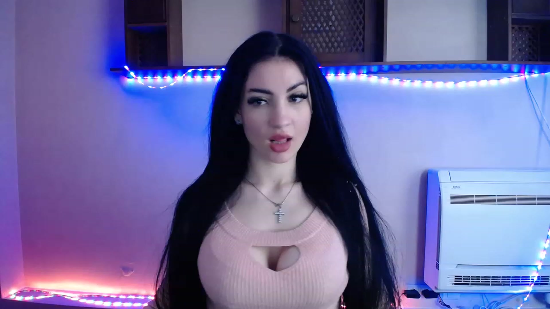Gallery image thumbnail from LucyStar_'s myfreecams stream on, 11/15/2022, 16:22 image 6 of 20
