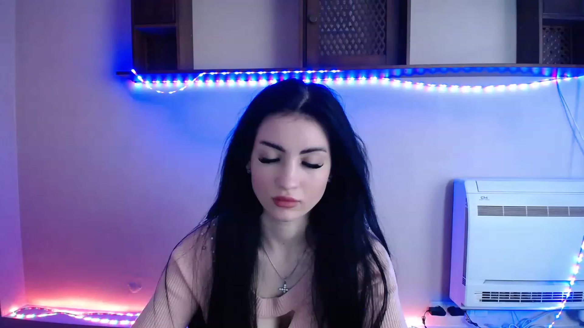 Gallery image thumbnail from LucyStar_'s myfreecams stream on, 11/15/2022, 19:08 image 19 of 20