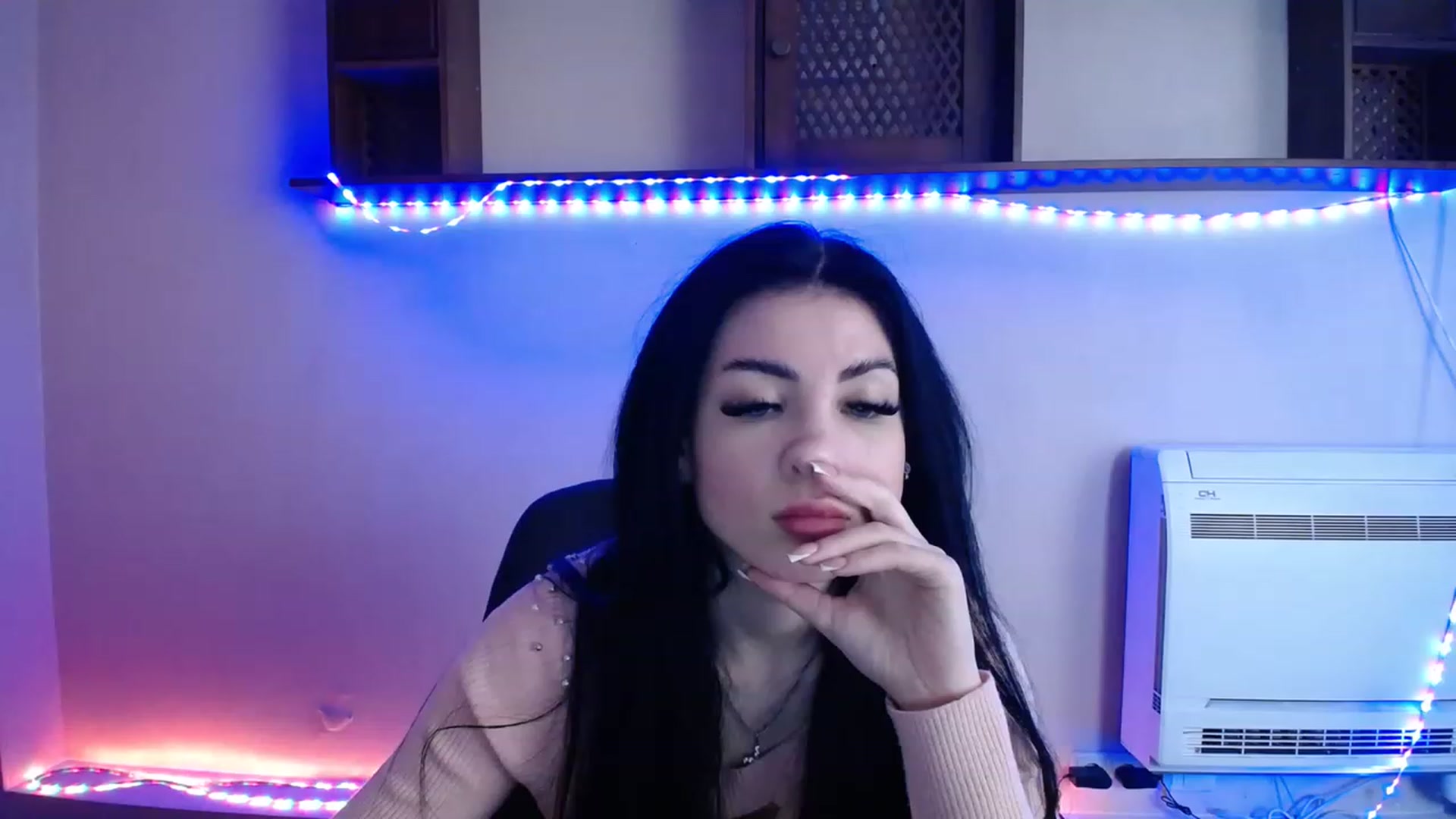 Gallery image thumbnail from LucyStar_'s myfreecams stream on, 11/15/2022, 19:08 image 20 of 20