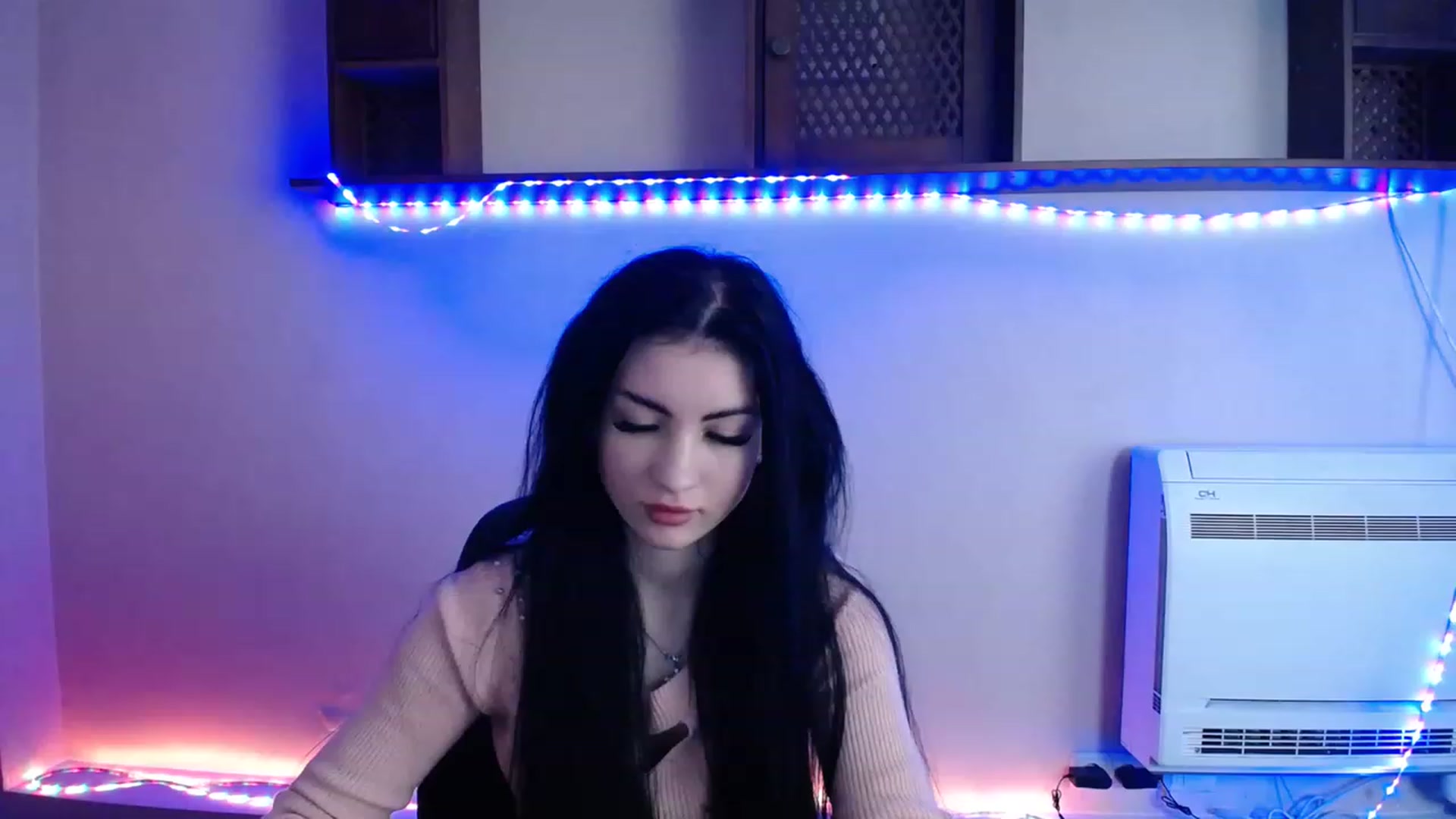 Gallery image thumbnail from LucyStar_'s myfreecams stream on, 11/15/2022, 19:08 image 13 of 20