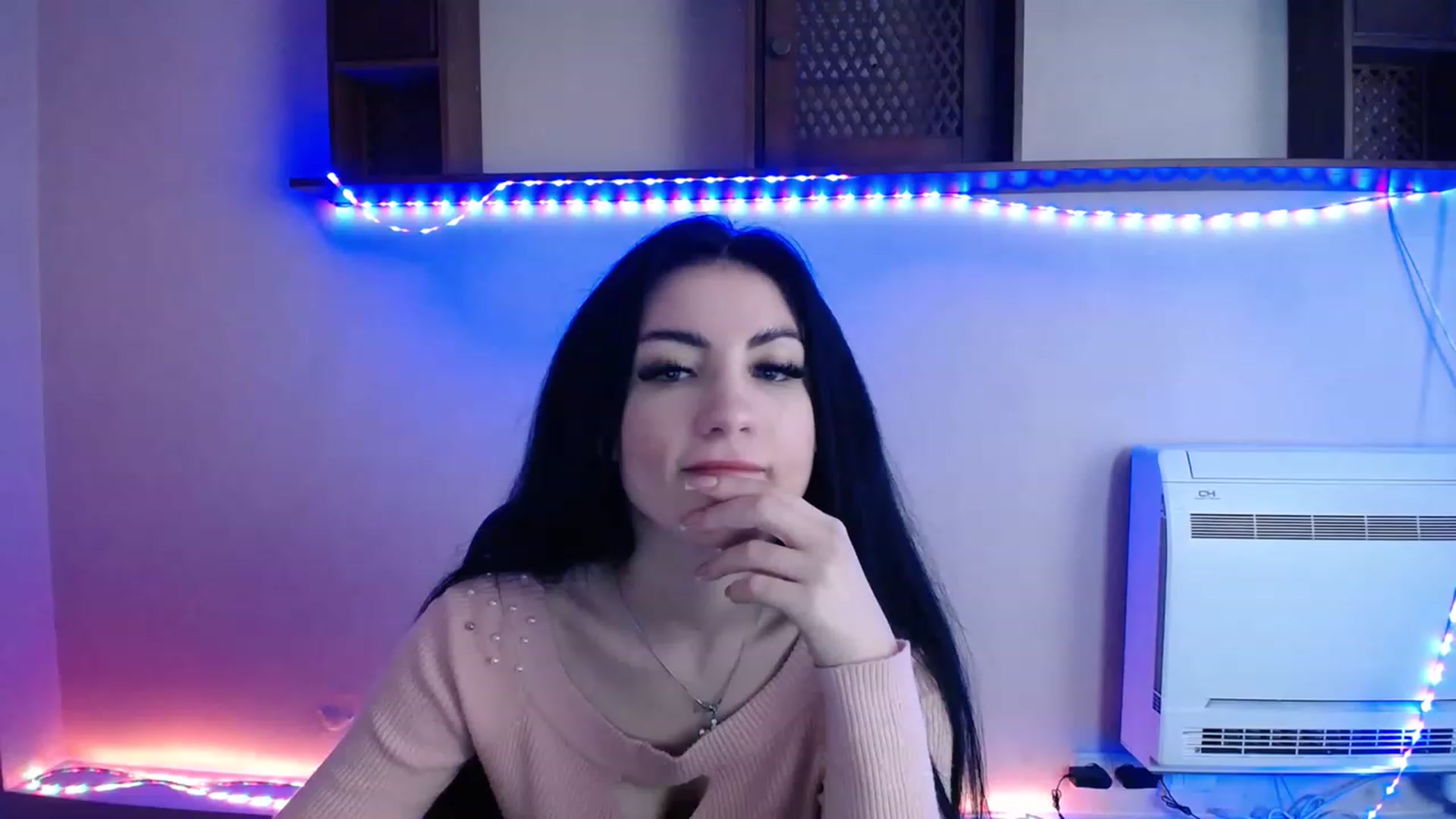 Gallery image thumbnail from LucyStar_'s myfreecams stream on, 11/15/2022, 19:08 image 10 of 20