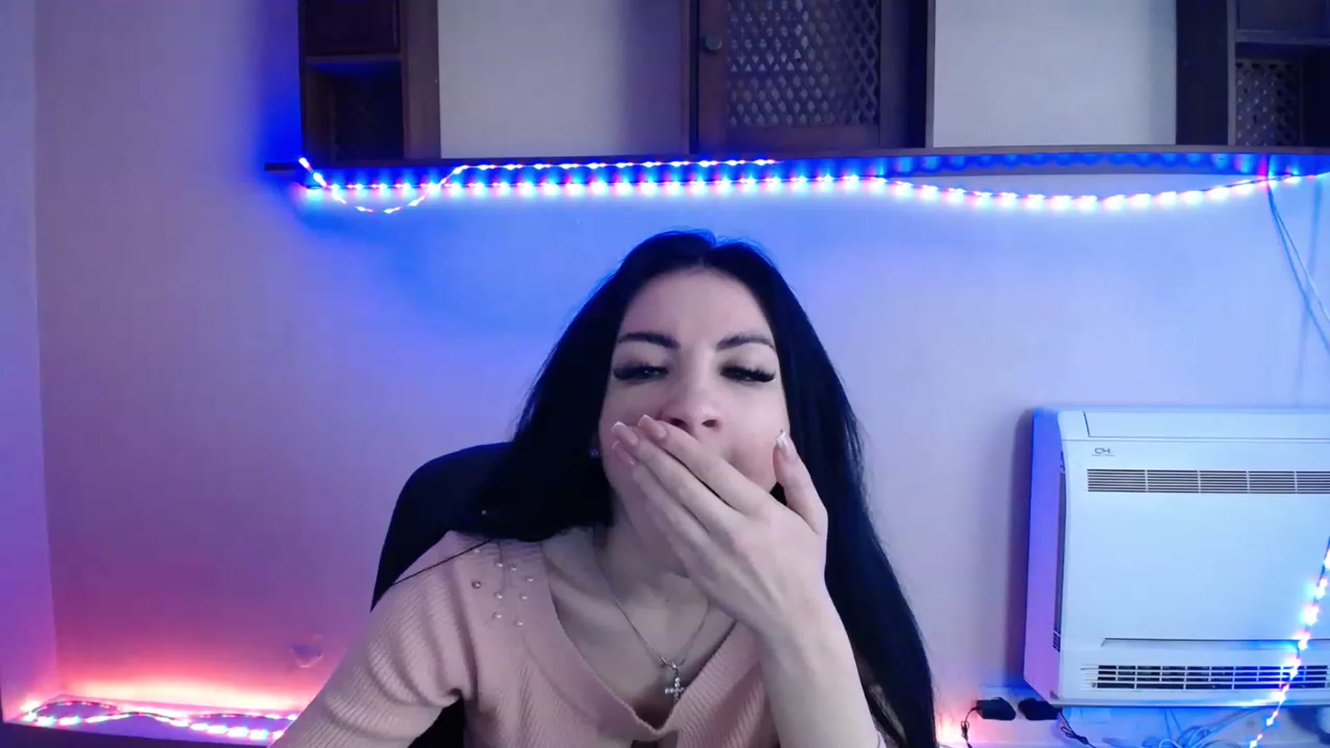 Gallery image thumbnail from LucyStar_'s myfreecams stream on, 11/15/2022, 19:08 image 11 of 20