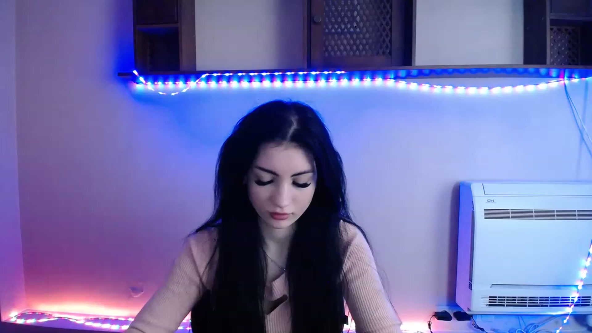 Gallery image thumbnail from LucyStar_'s myfreecams stream on, 11/15/2022, 19:08 image 14 of 20