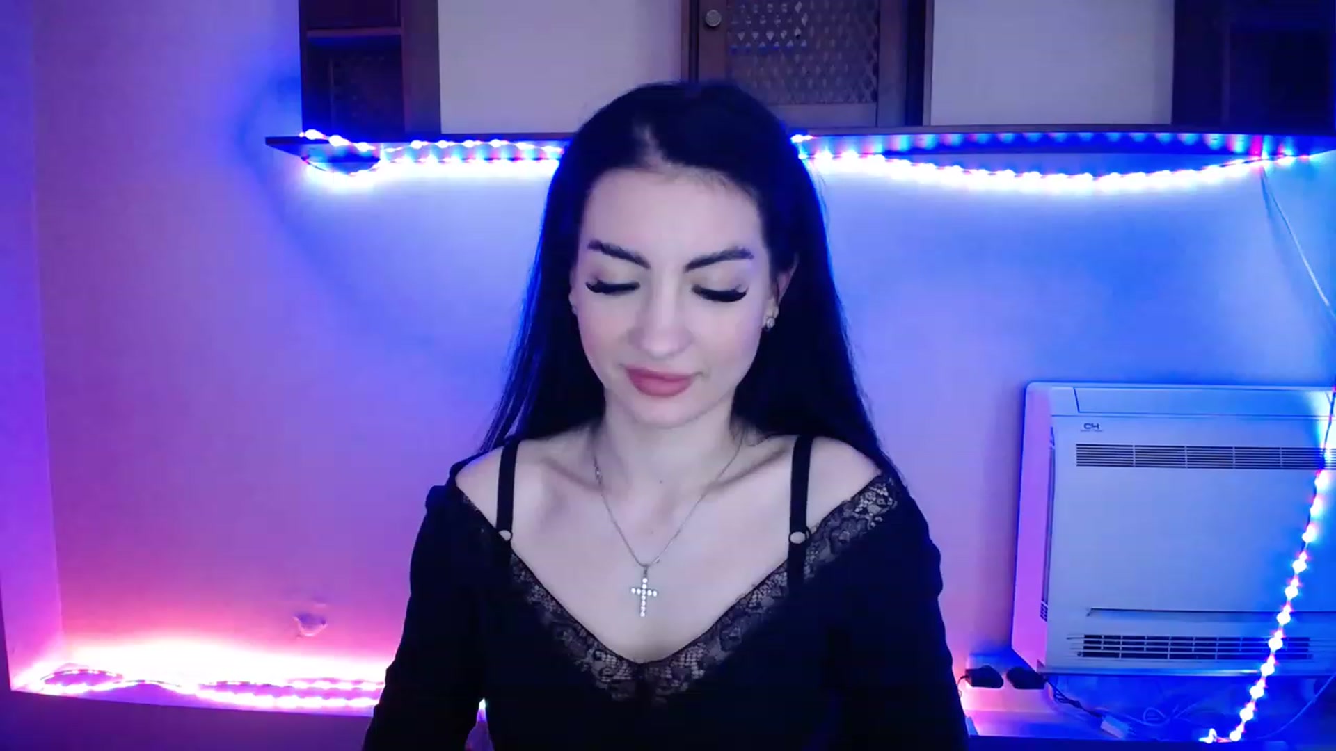 Gallery image thumbnail from LucyStar_'s myfreecams stream on, 11/16/2022, 19:02 image 19 of 20