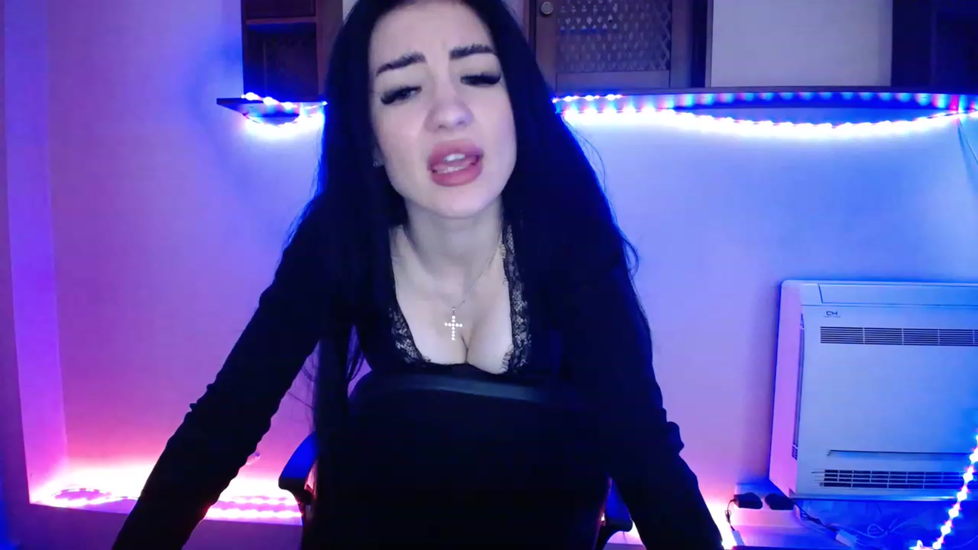 Gallery image thumbnail from LucyStar_'s myfreecams stream on, 11/16/2022, 19:02 image 3 of 20