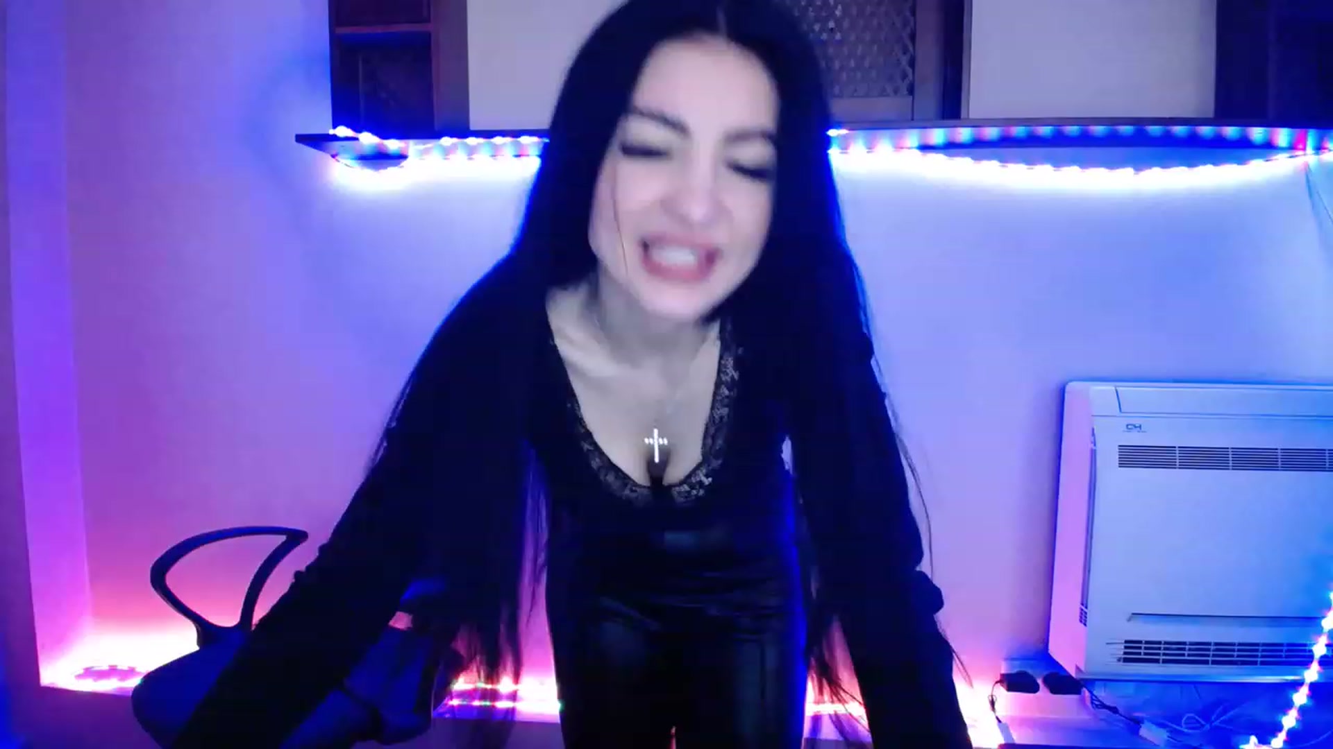 Gallery image thumbnail from LucyStar_'s myfreecams stream on, 11/16/2022, 19:02 image 1 of 20