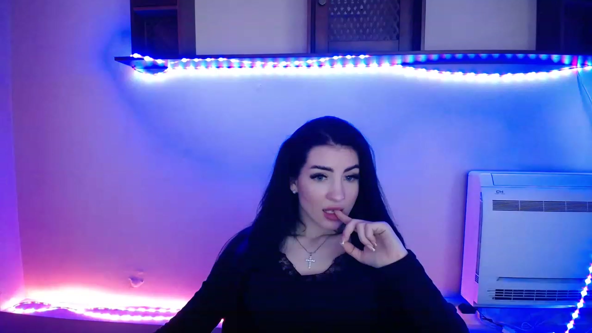 Gallery image thumbnail from LucyStar_'s myfreecams stream on, 11/16/2022, 19:02 image 9 of 20
