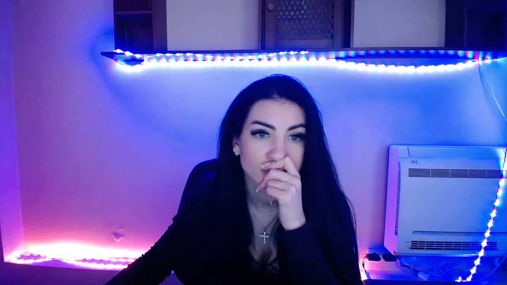Gallery image thumbnail from LucyStar_'s myfreecams stream on, 11/16/2022, 19:02 image 13 of 20