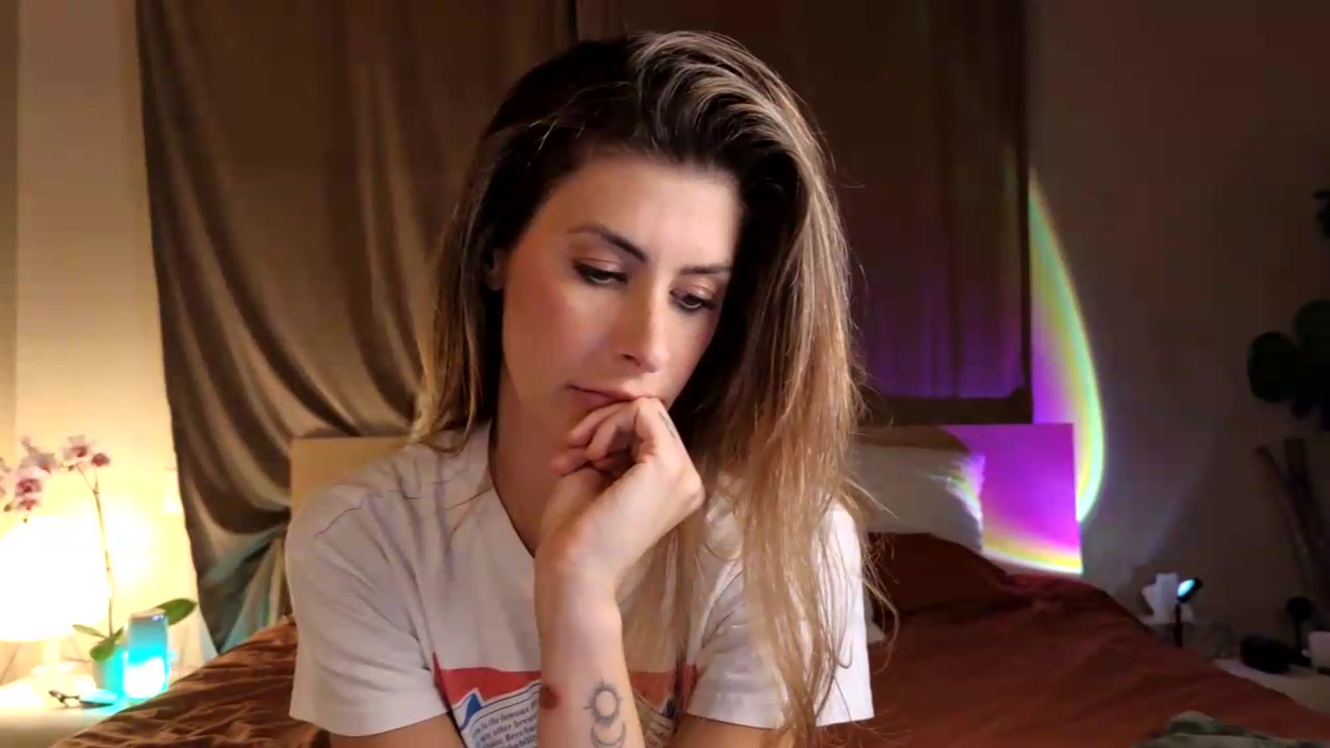 Gallery image thumbnail from LucyWhite_'s myfreecams stream on, 07/23/2026, 08:06 image 12 of 20