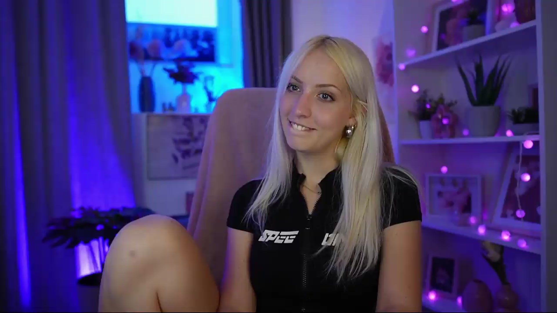 Gallery image thumbnail from Lucy_Cutie's myfreecams stream on, 06/22/2026, 18:39 image 12 of 20