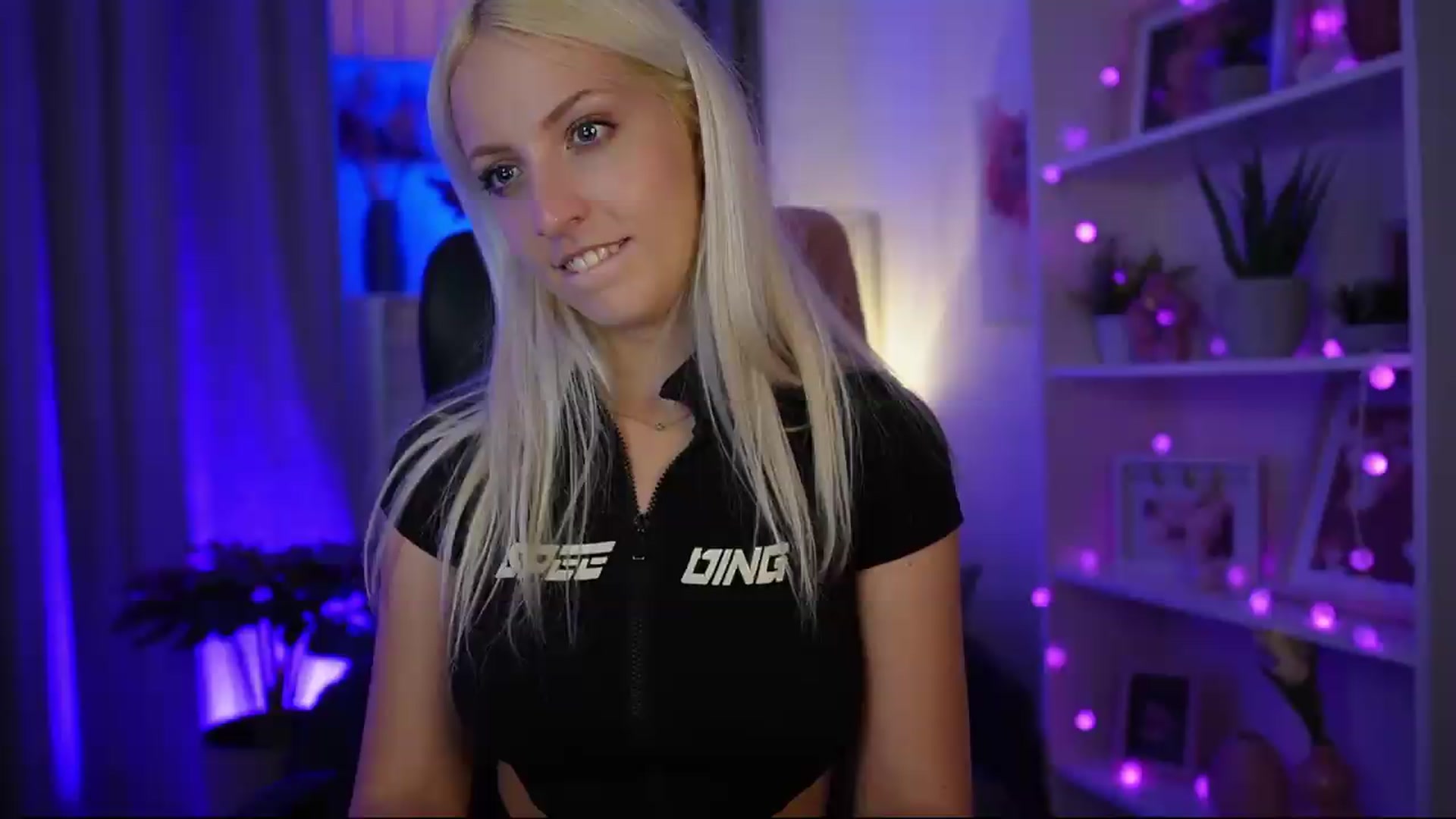 Gallery image thumbnail from Lucy_Cutie's myfreecams stream on, 06/22/2026, 20:47 image 9 of 20
