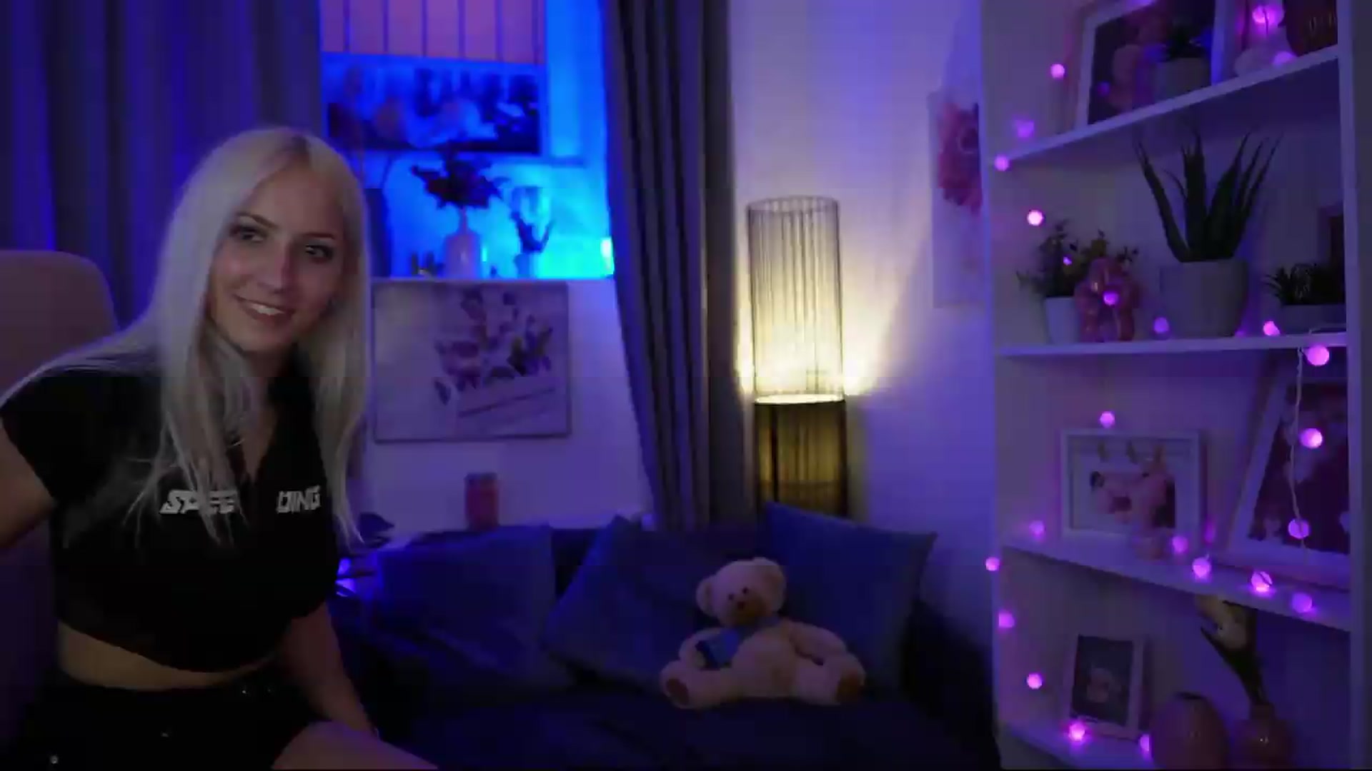 Gallery image thumbnail from Lucy_Cutie's myfreecams stream on, 06/22/2026, 21:56 image 16 of 20