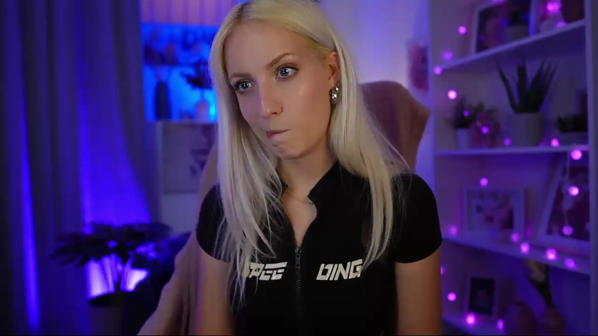 Gallery image thumbnail from Lucy_Cutie's myfreecams stream on, 06/22/2026, 22:40 image 15 of 20