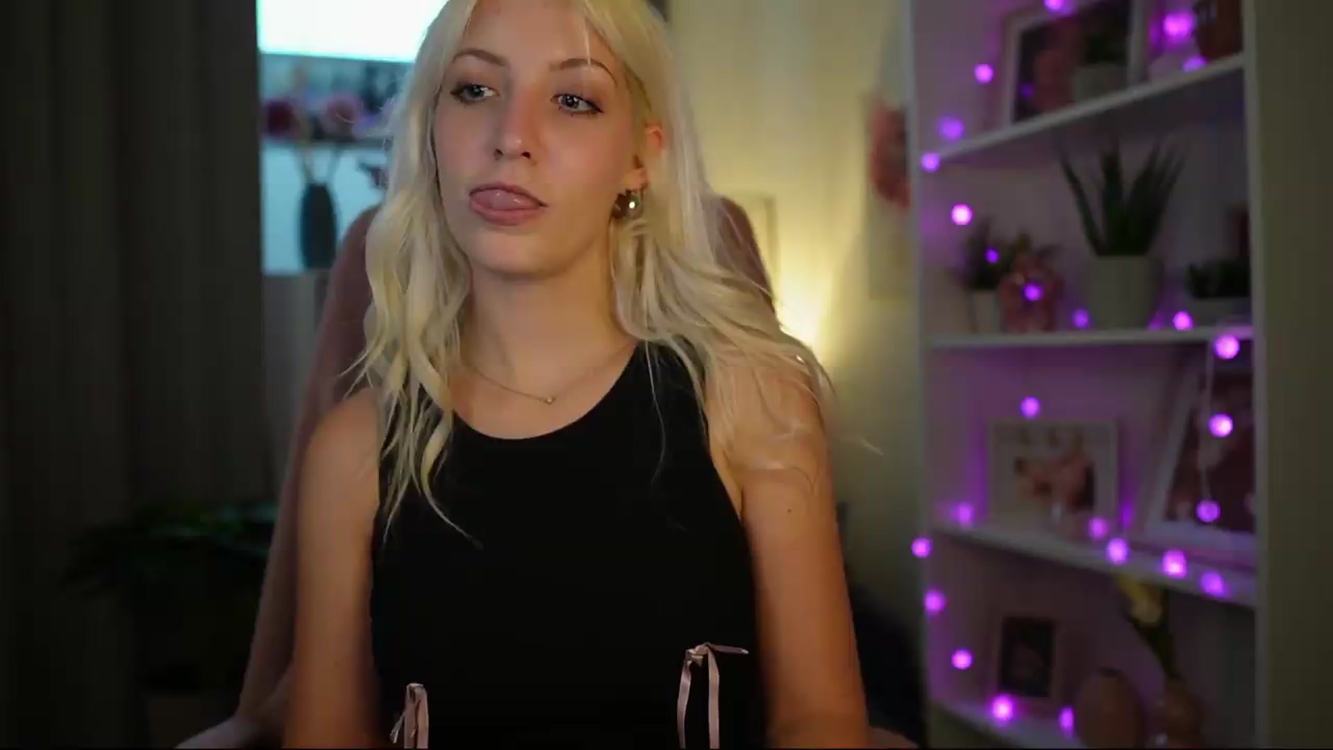 Gallery image thumbnail from Lucy_Cutie's myfreecams stream on, 06/27/2026, 18:08 image 12 of 20