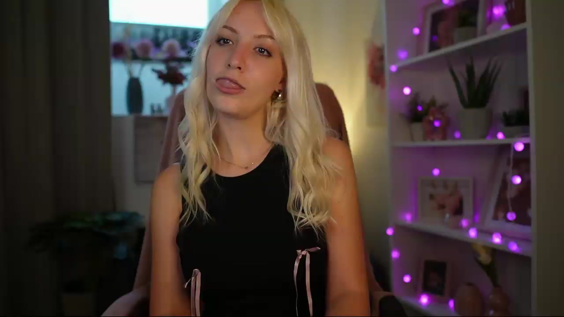 Gallery image thumbnail from Lucy_Cutie's myfreecams stream on, 06/27/2026, 18:08 image 13 of 20