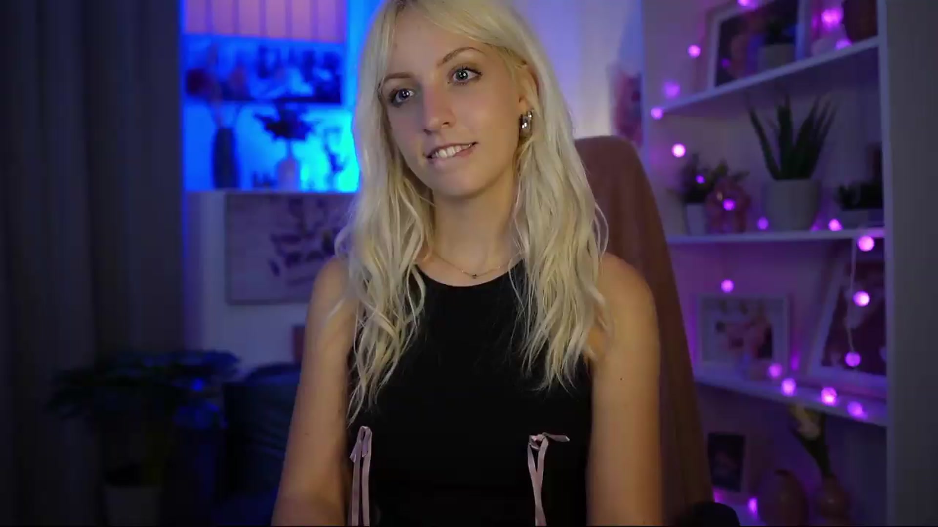 Gallery image thumbnail from Lucy_Cutie's myfreecams stream on, 06/27/2026, 20:43 image 8 of 20