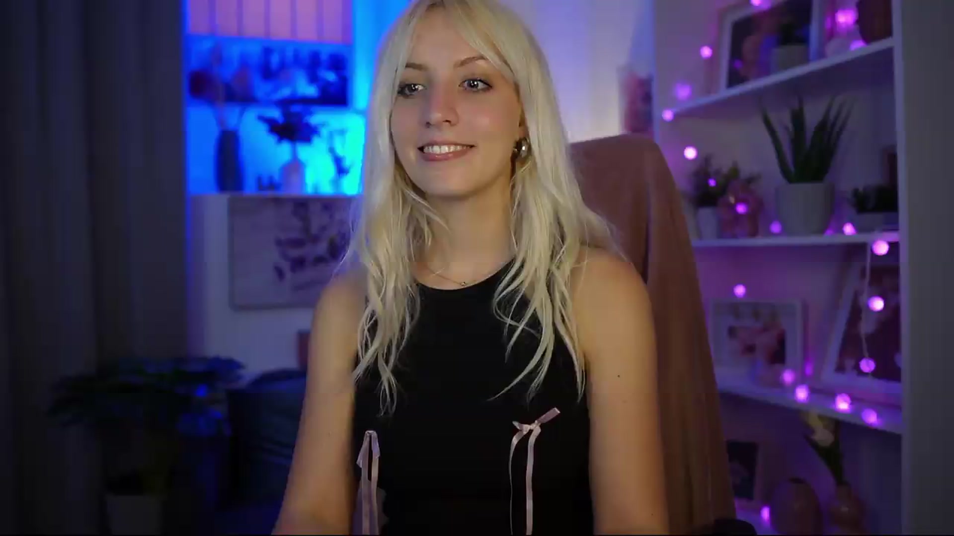 Gallery image thumbnail from Lucy_Cutie's myfreecams stream on, 06/27/2026, 21:50 image 15 of 20