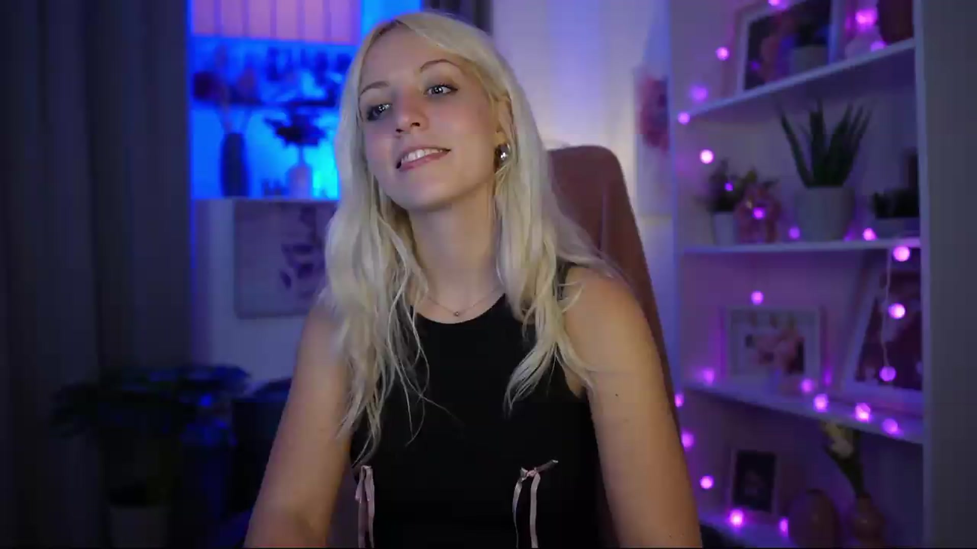 Gallery image thumbnail from Lucy_Cutie's myfreecams stream on, 06/27/2026, 22:55 image 14 of 20