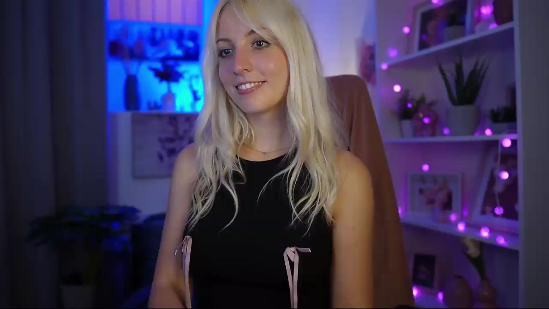Gallery image thumbnail from Lucy_Cutie's myfreecams stream on, 06/27/2026, 22:55 image 18 of 20