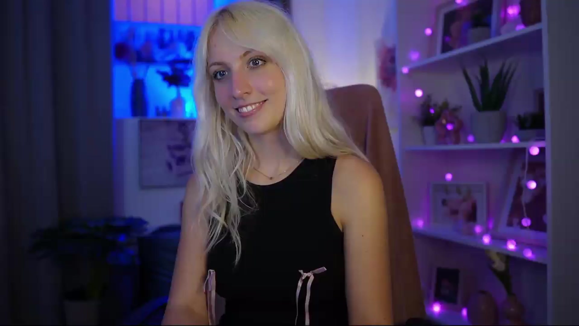 Gallery image thumbnail from Lucy_Cutie's myfreecams stream on, 06/27/2026, 22:55 image 8 of 20