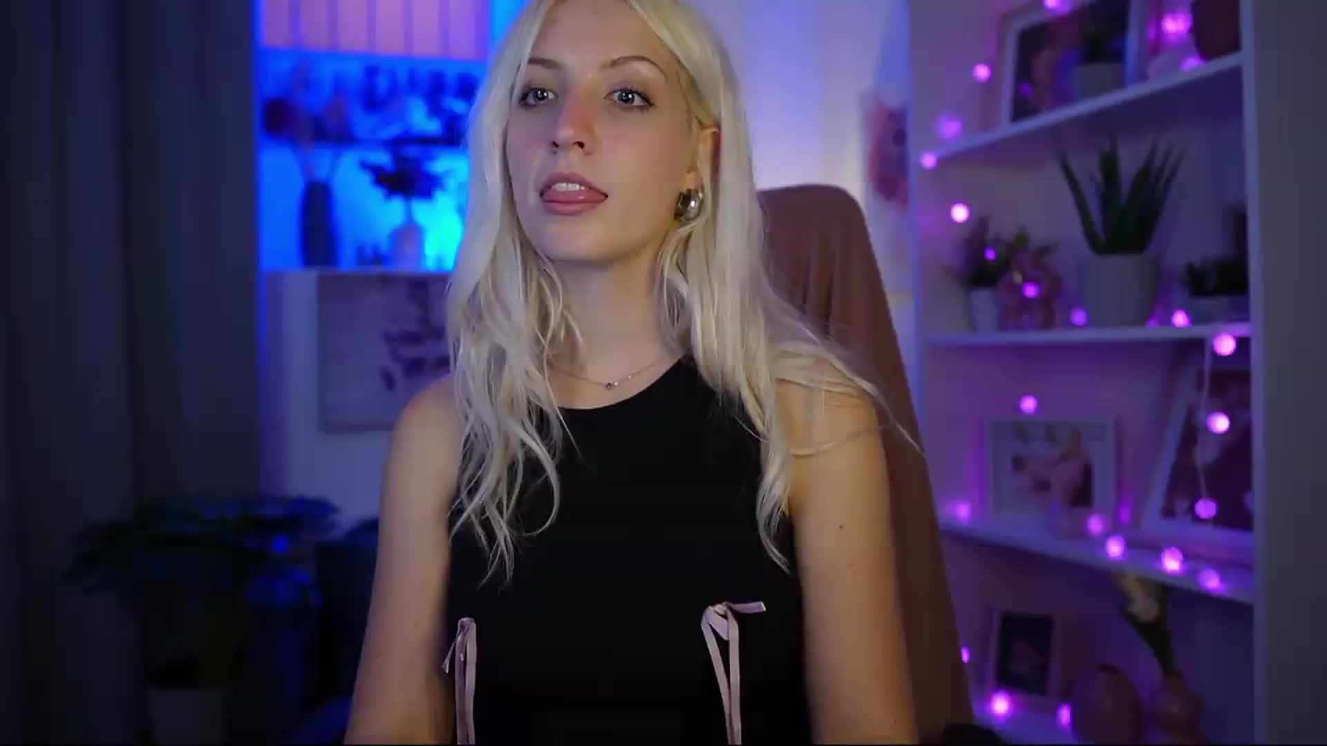 Gallery image thumbnail from Lucy_Cutie's myfreecams stream on, 06/27/2026, 22:55 image 20 of 20