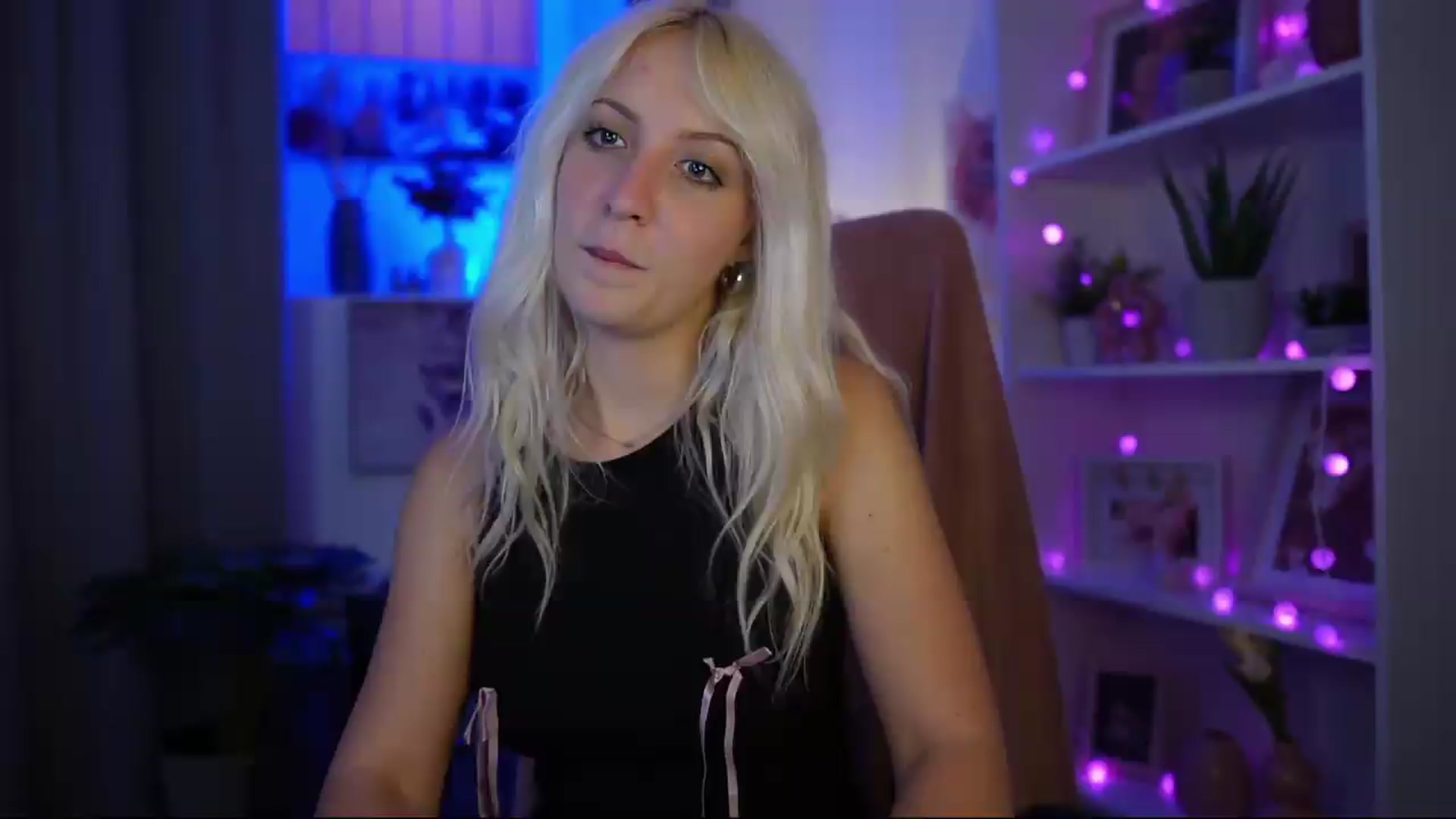Gallery image thumbnail from Lucy_Cutie's myfreecams stream on, 06/27/2026, 22:55 image 7 of 20