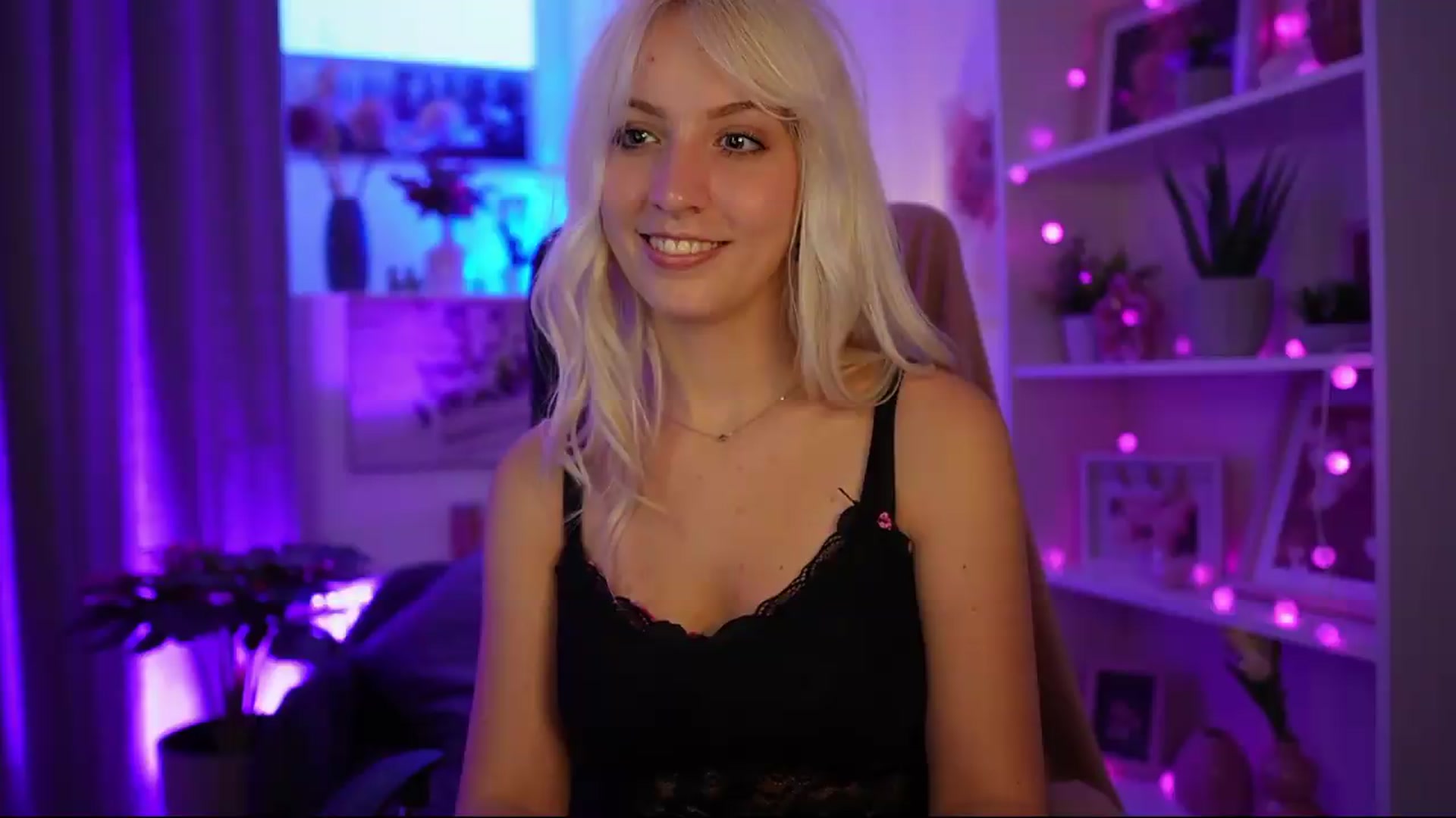 Gallery image thumbnail from Lucy_Cutie's myfreecams stream on, 06/28/2026, 18:27 image 20 of 20