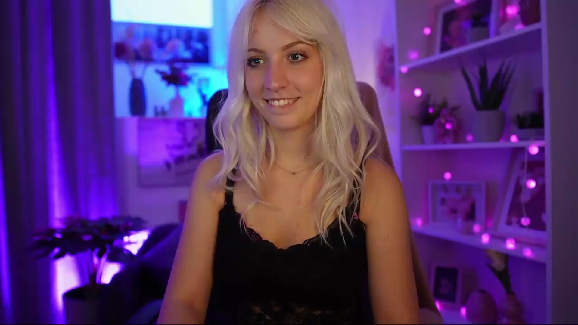 Gallery image thumbnail from Lucy_Cutie's myfreecams stream on, 06/28/2026, 18:27 image 13 of 20