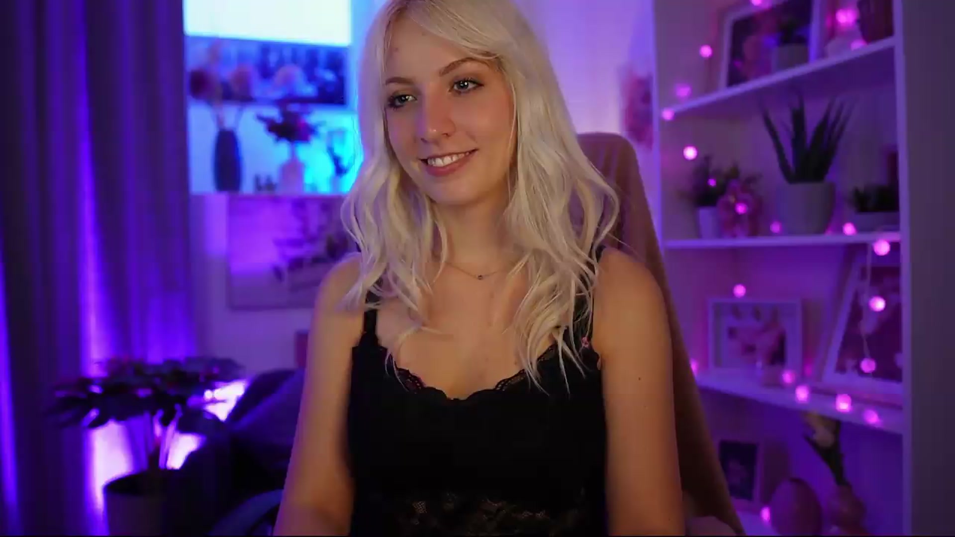 Gallery image thumbnail from Lucy_Cutie's myfreecams stream on, 06/28/2026, 18:27 image 12 of 20