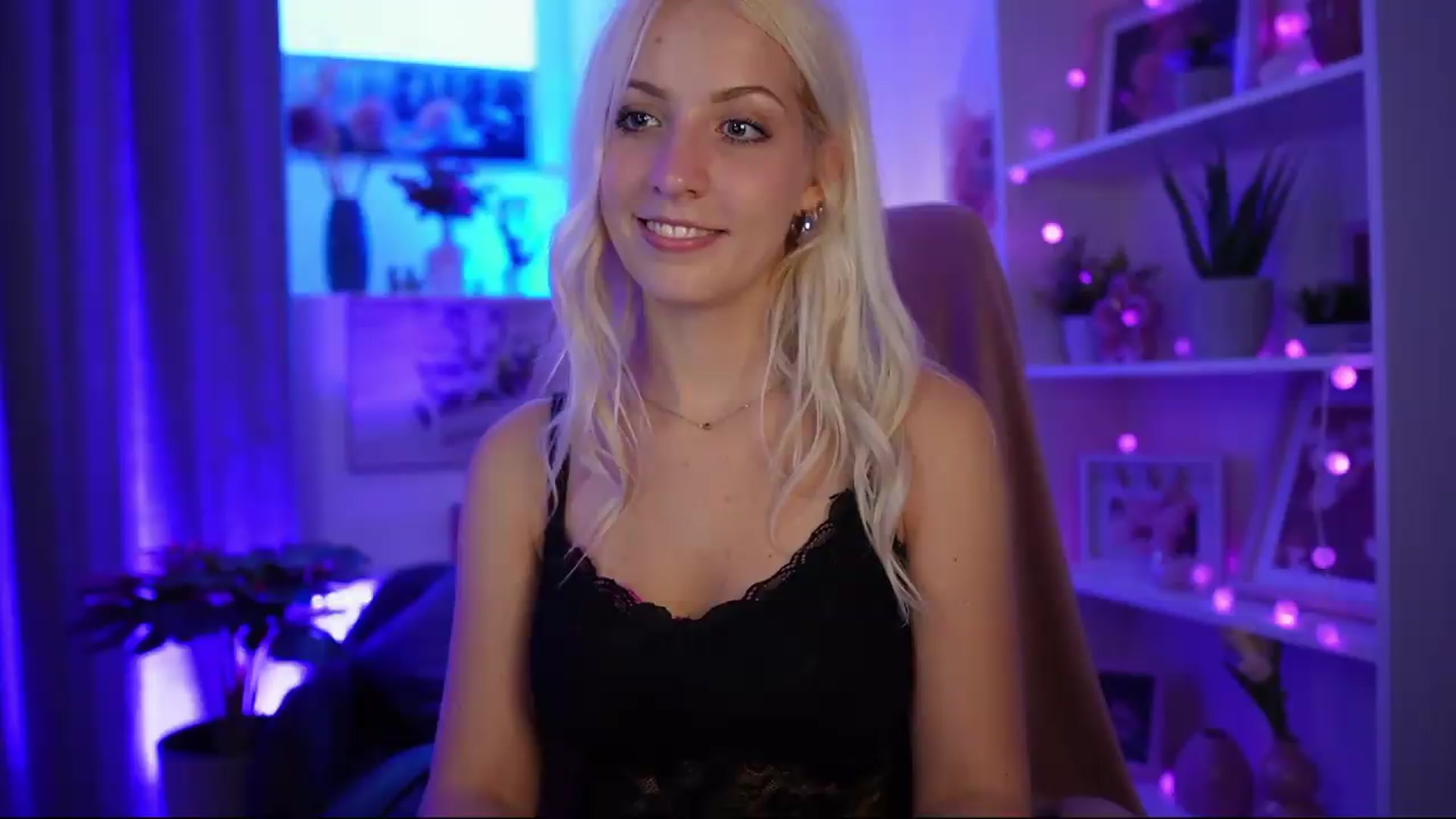 Gallery image thumbnail from Lucy_Cutie's myfreecams stream on, 06/28/2026, 18:27 image 1 of 20