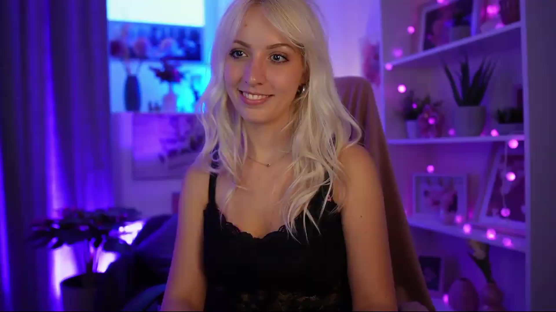 Gallery image thumbnail from Lucy_Cutie's myfreecams stream on, 06/28/2026, 18:27 image 11 of 20
