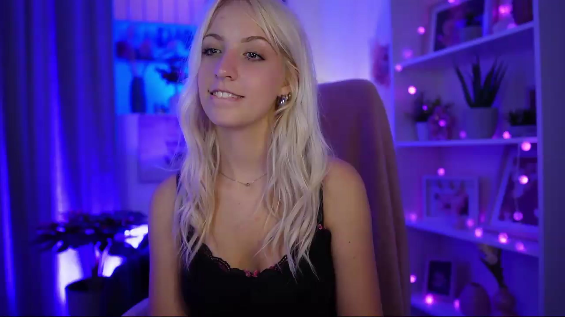 Gallery image thumbnail from Lucy_Cutie's myfreecams stream on, 06/28/2026, 20:20 image 19 of 20