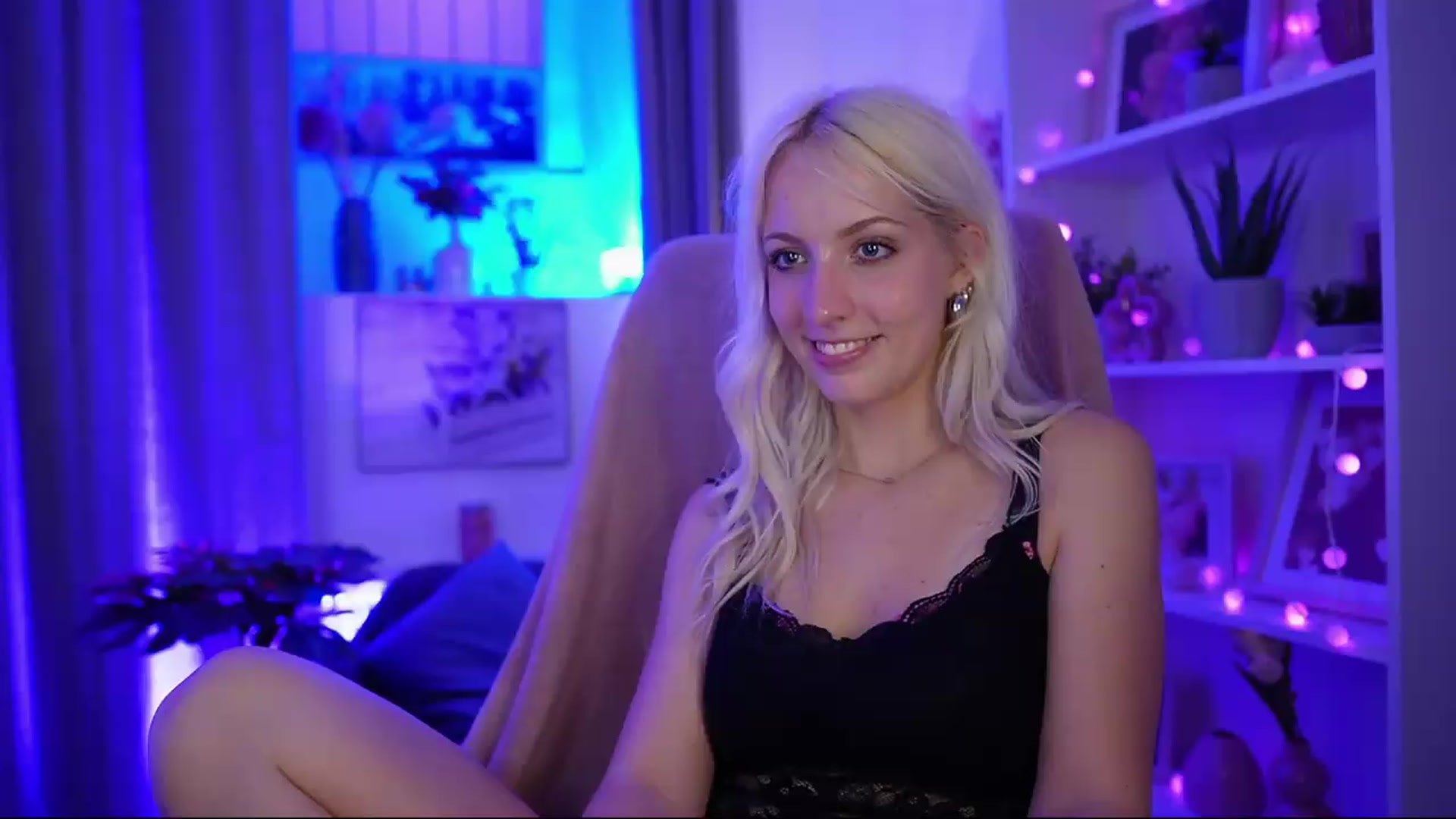 Gallery image thumbnail from Lucy_Cutie's myfreecams stream on, 06/28/2026, 20:20 image 3 of 20