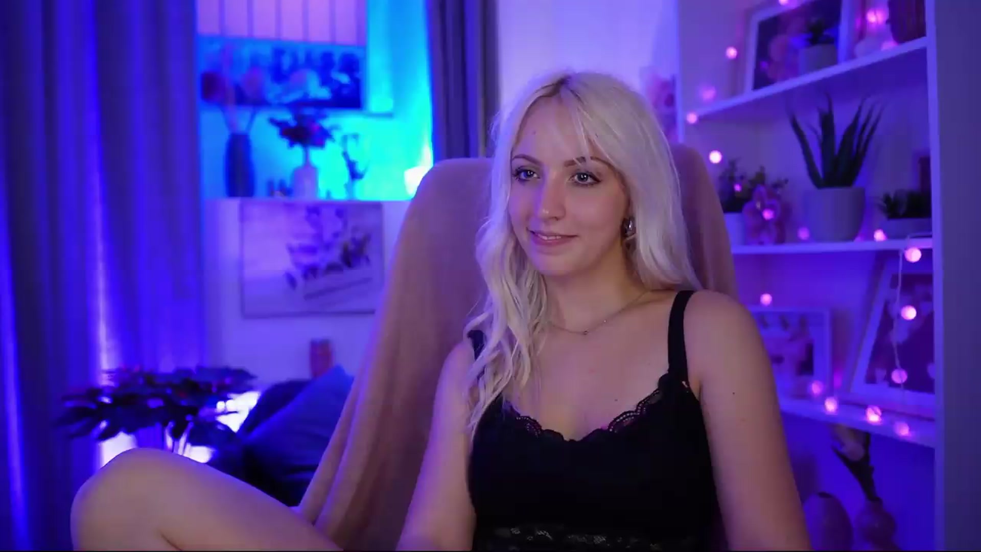 Gallery image thumbnail from Lucy_Cutie's myfreecams stream on, 06/28/2026, 20:20 image 6 of 20