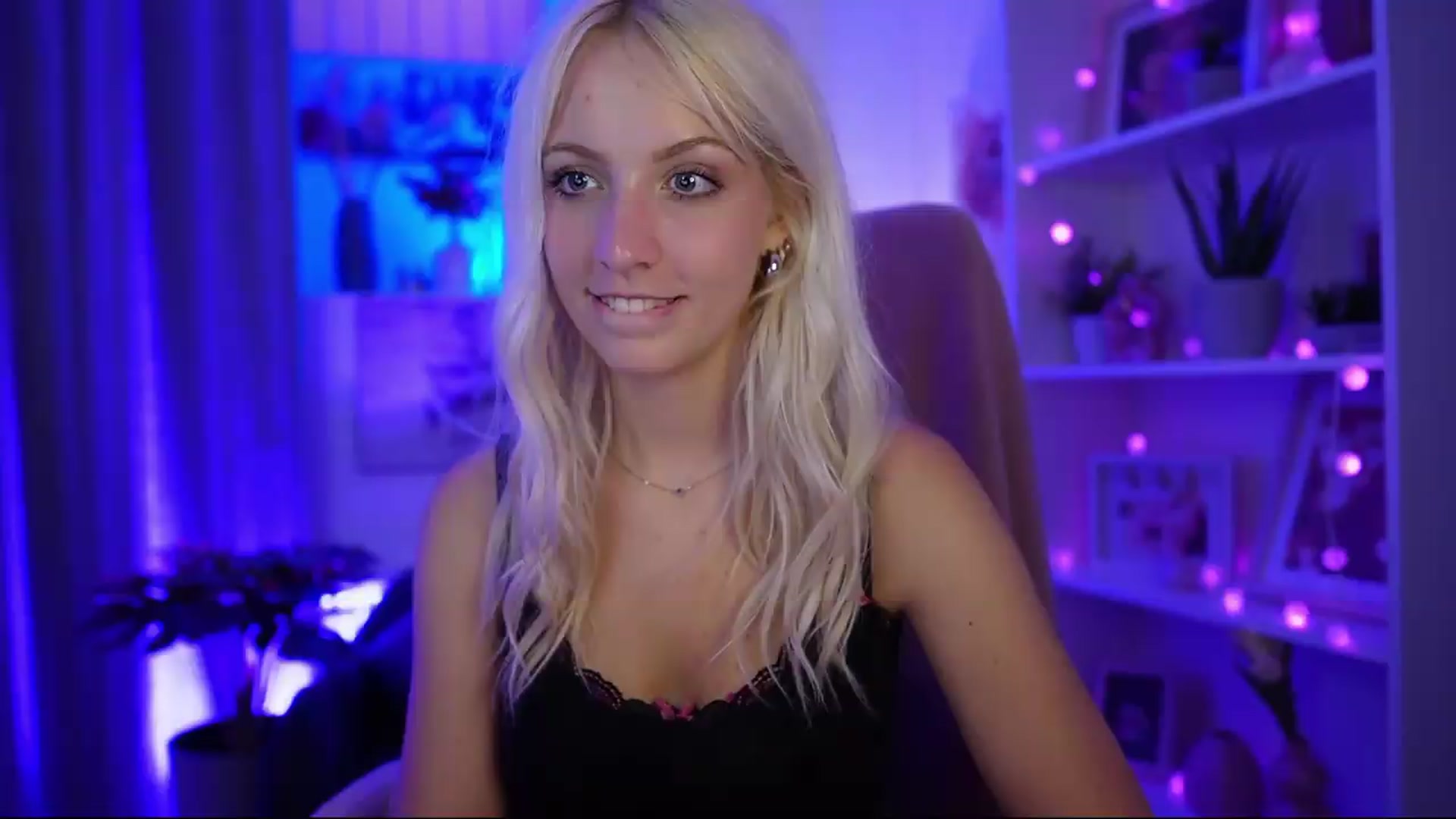 Gallery image thumbnail from Lucy_Cutie's myfreecams stream on, 06/28/2026, 20:20 image 20 of 20