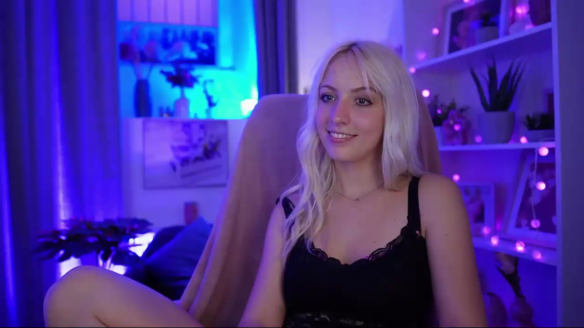 Gallery image thumbnail from Lucy_Cutie's myfreecams stream on, 06/28/2026, 20:20 image 11 of 20